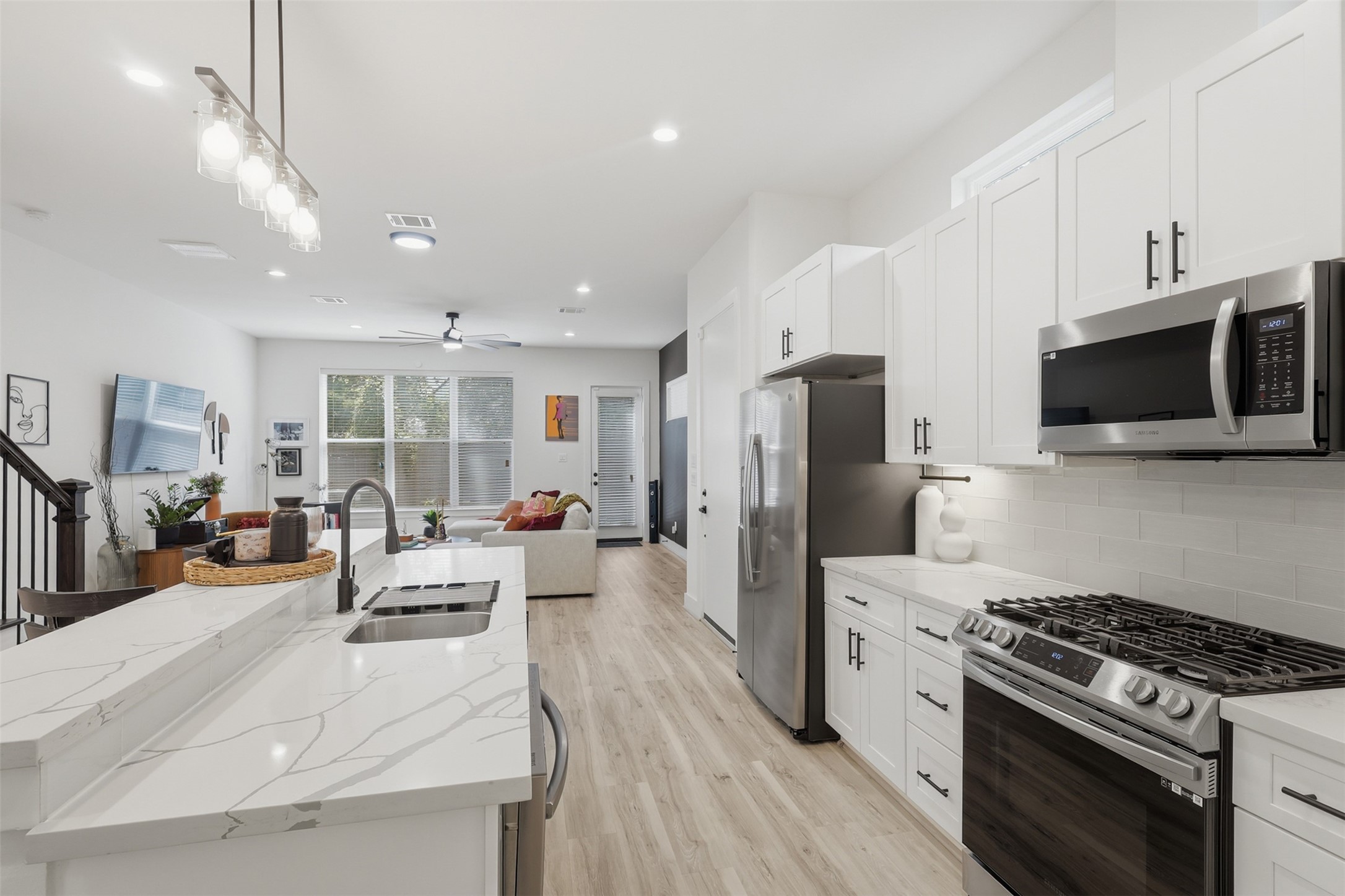6833 Paris Street Property Photo 7