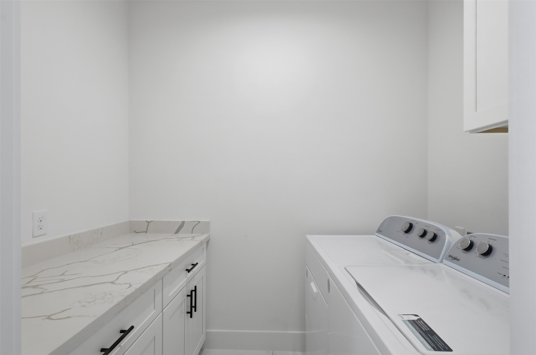 6833 Paris Street Property Photo 11
