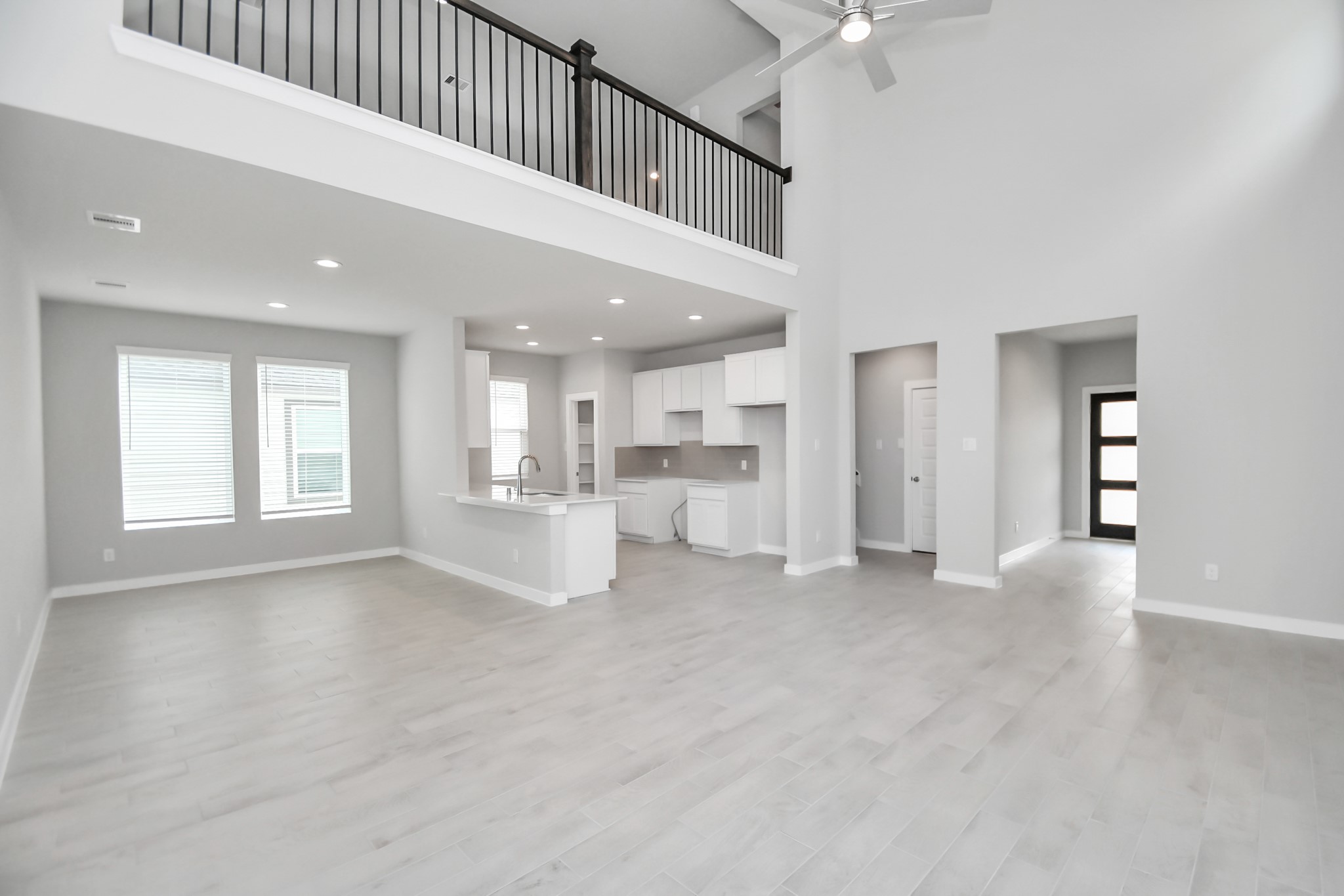 18518 Athena Flower Drive Property Photo 6