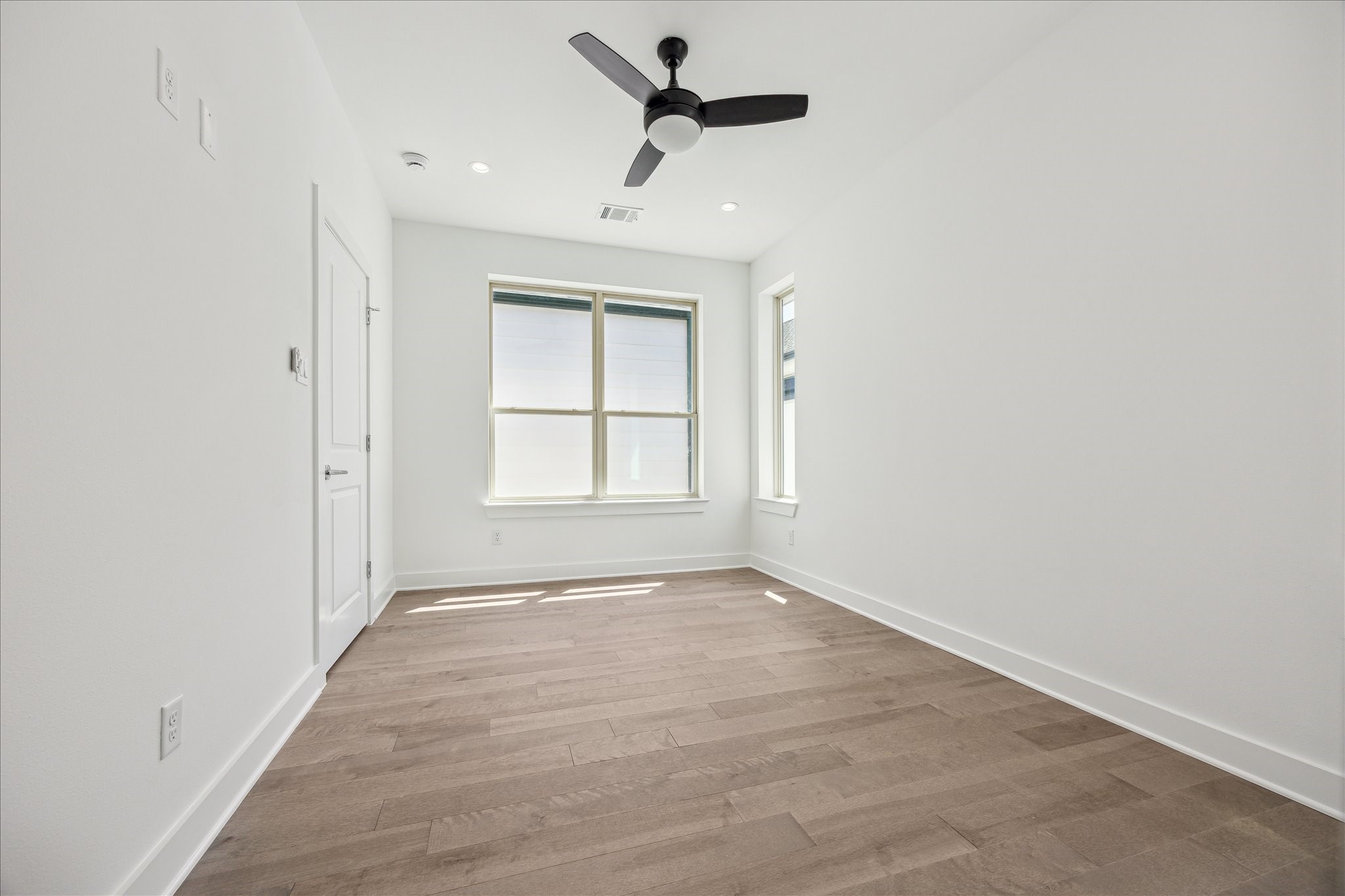 1607 Roy Street Property Photo 37