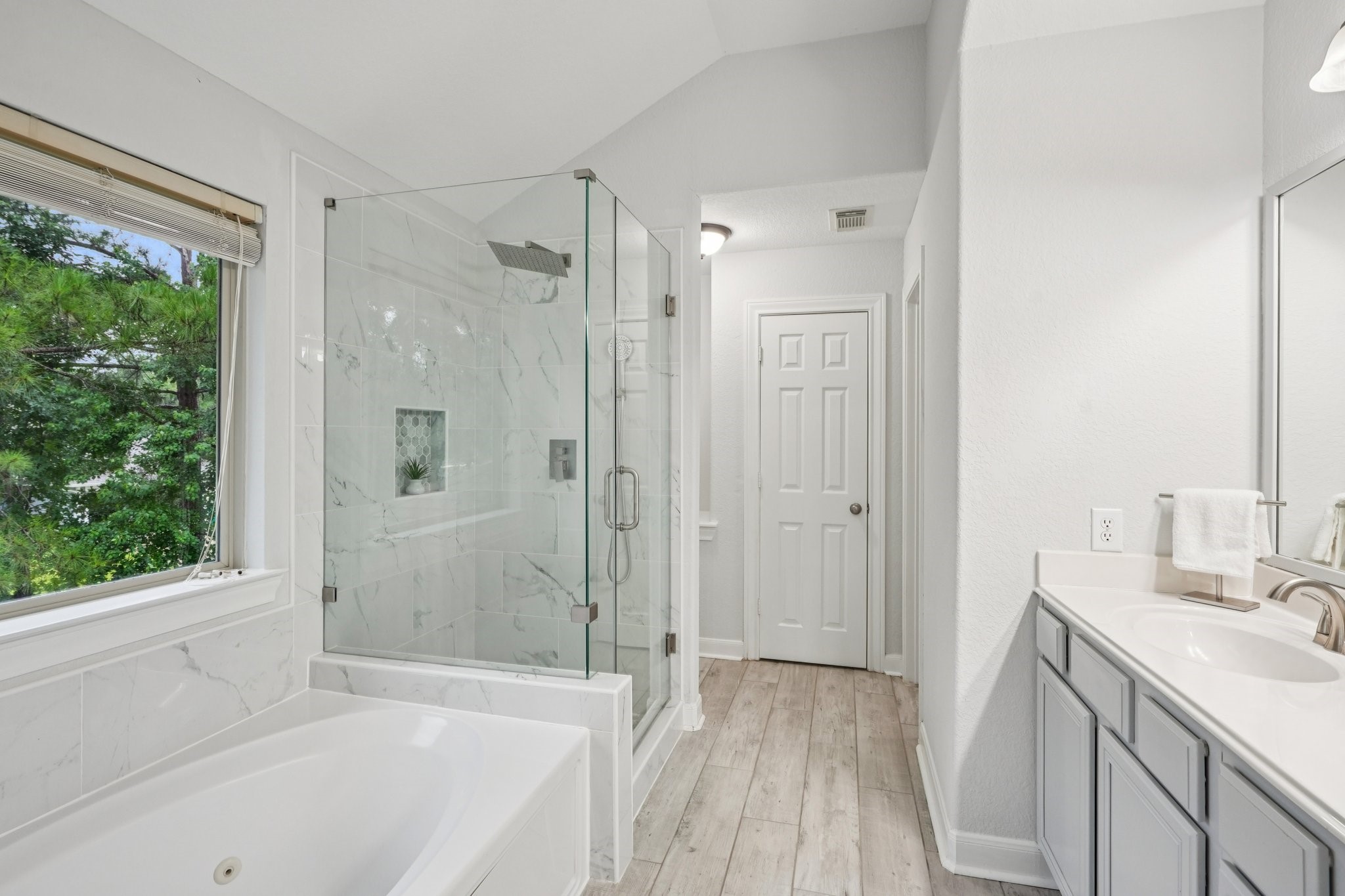 90 Panterra Way Property Photo 27