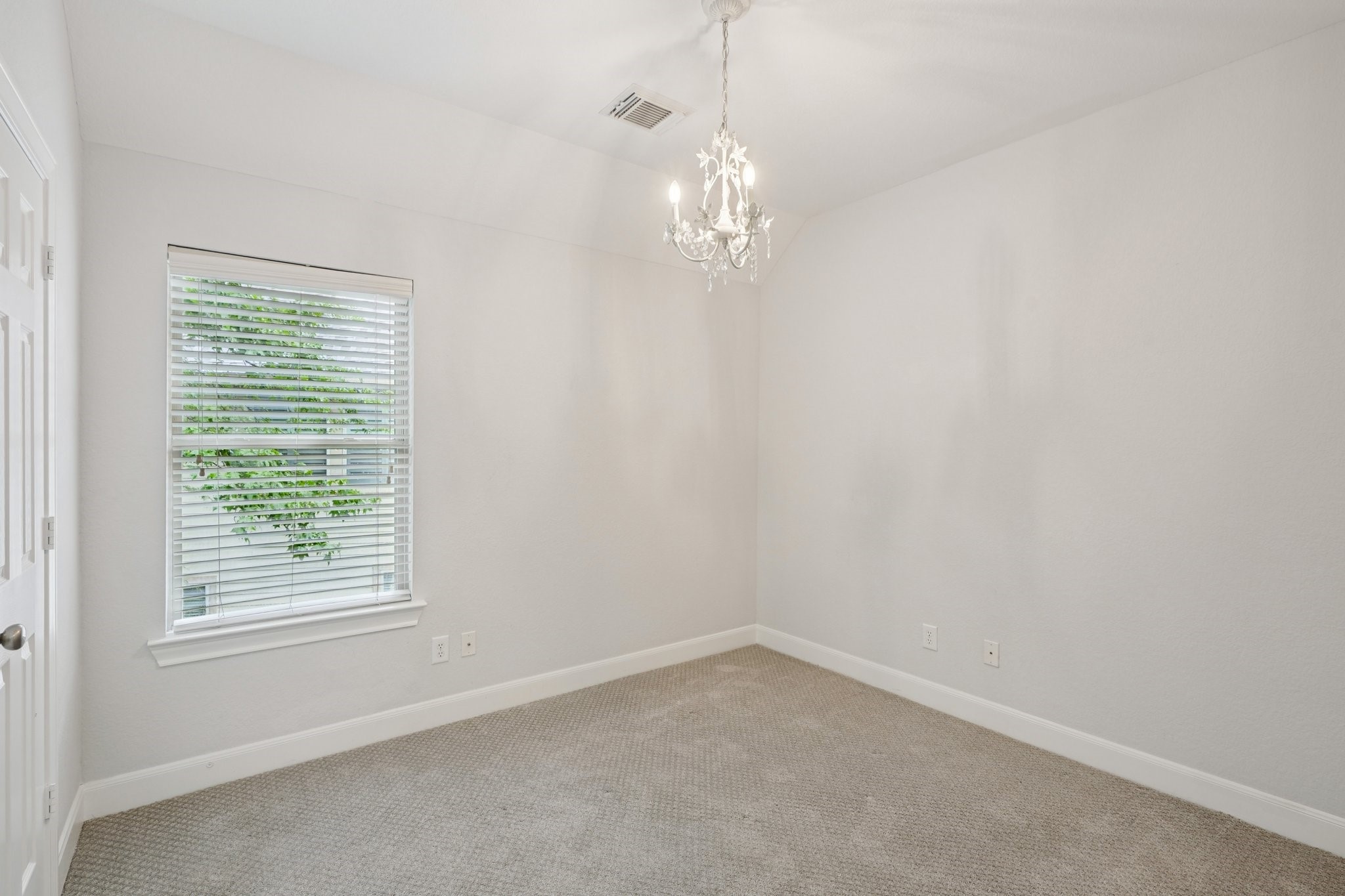 90 Panterra Way Property Photo 35