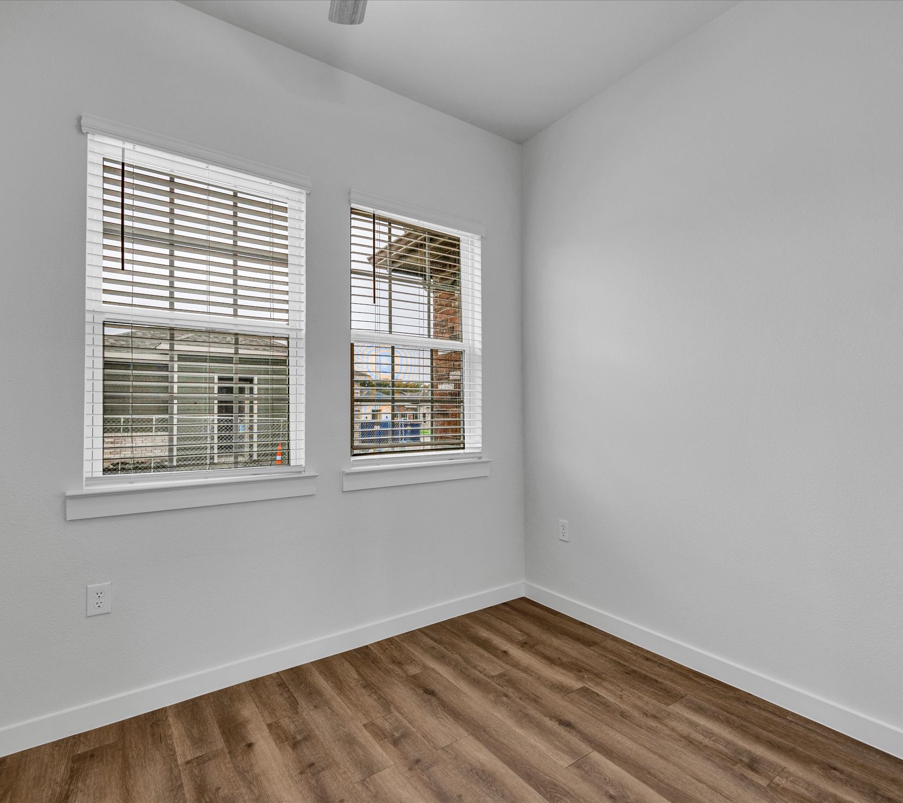 2709-817 Rockhill Road Property Photo 10