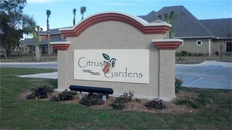 2100 Grapefruit Street Property Photo 6