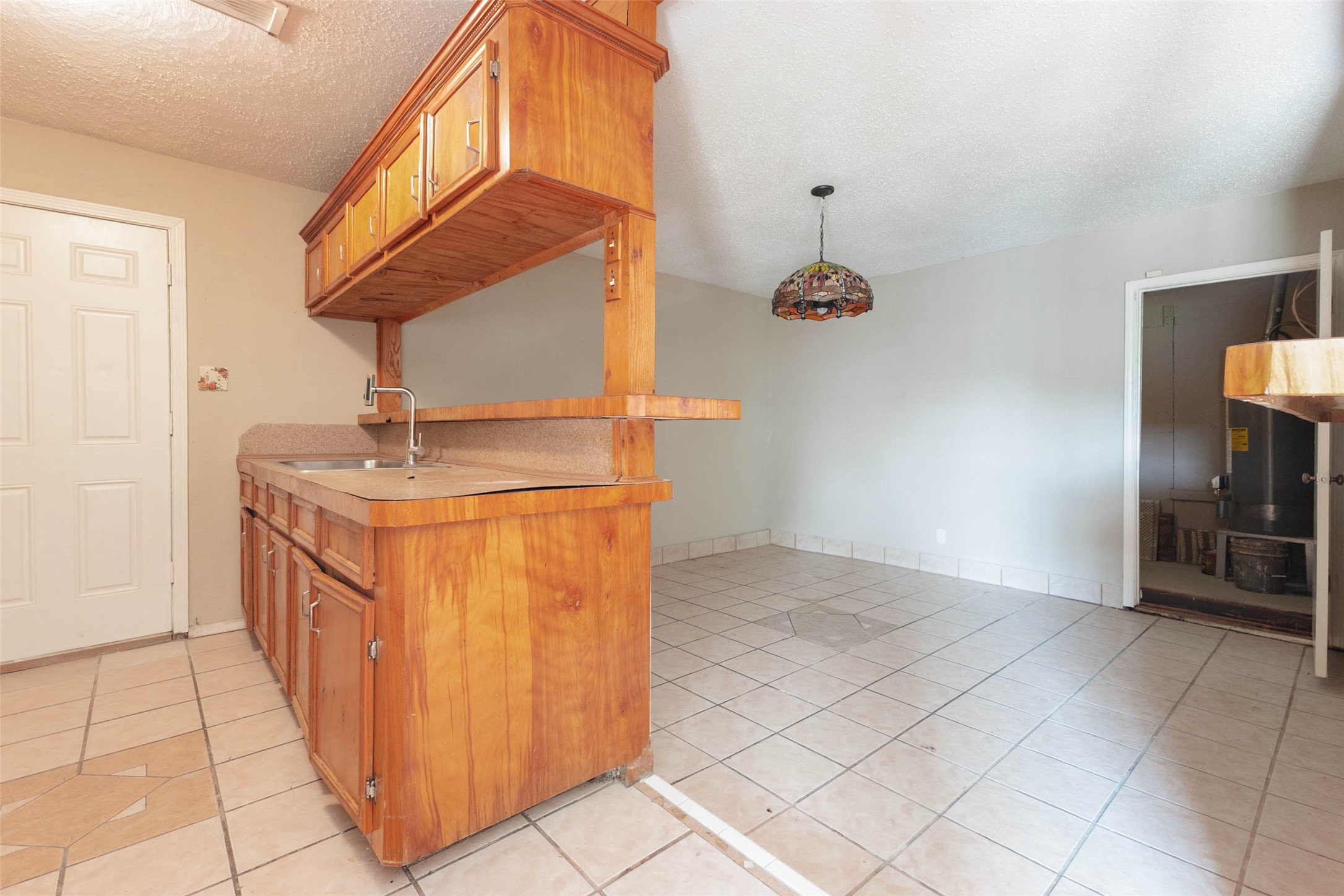3719 Heatherbrook Drive Property Photo 6