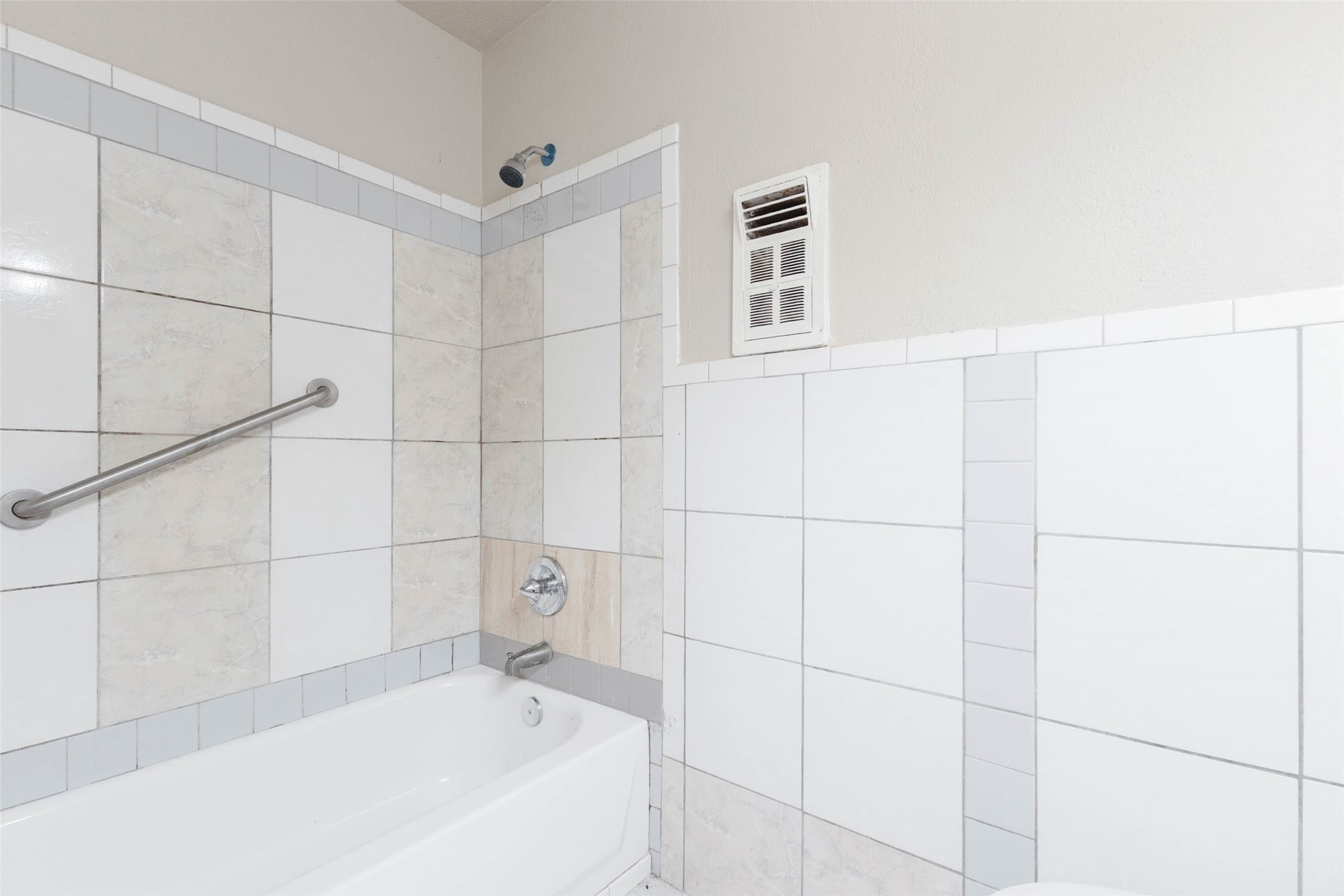 3719 Heatherbrook Drive Property Photo 14