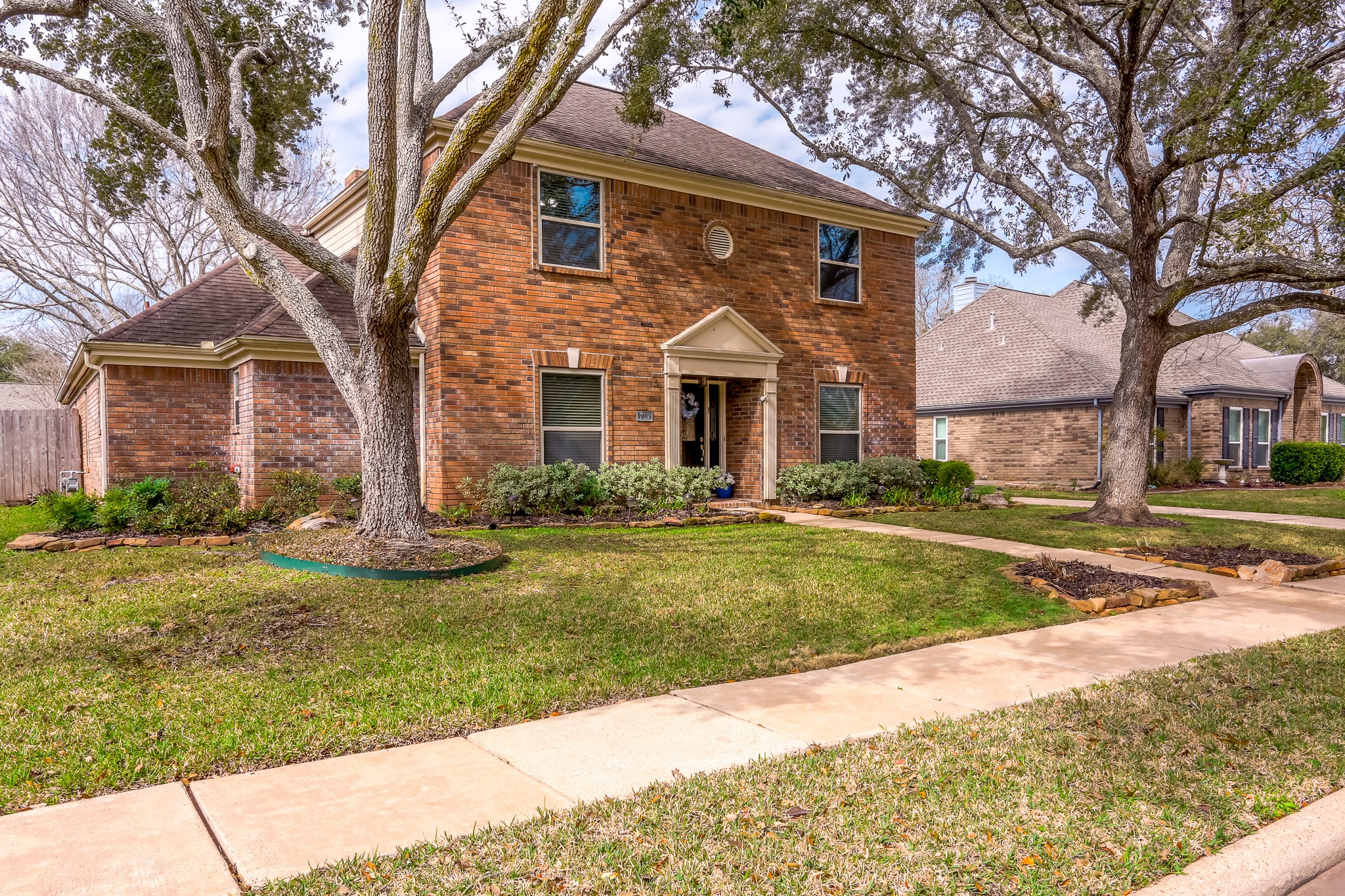 719 Fernglade Drive Property Photo 1