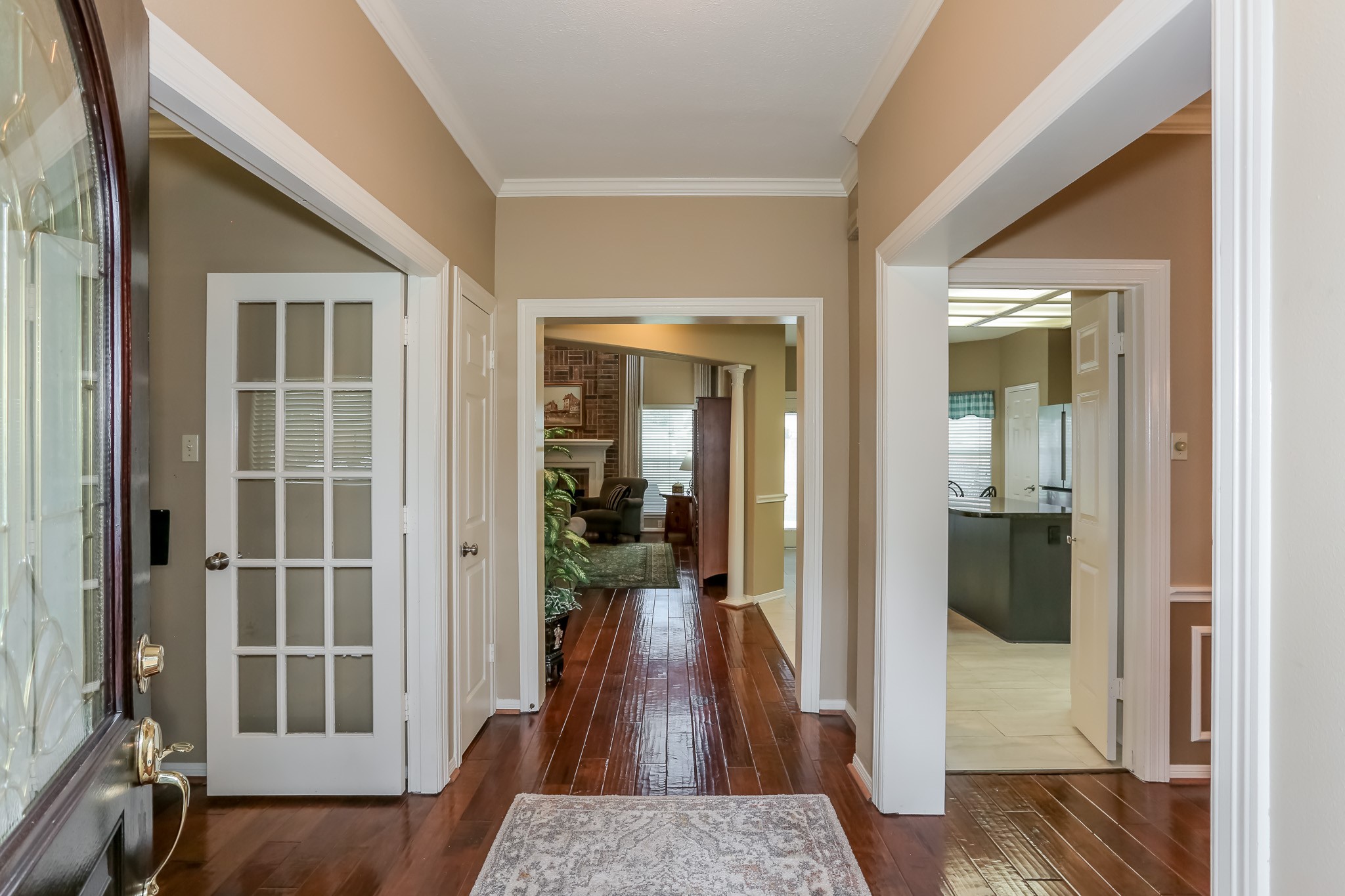 719 Fernglade Drive Property Photo 8