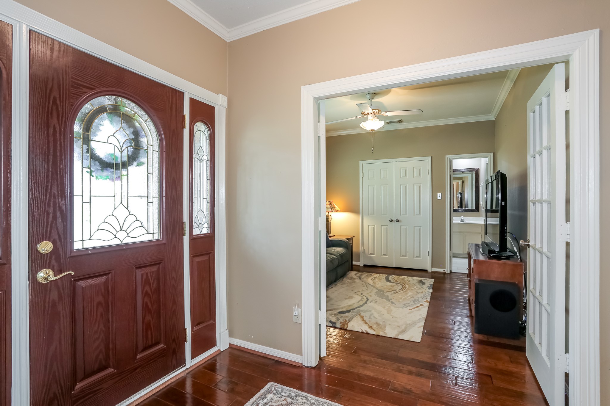 719 Fernglade Drive Property Photo 10