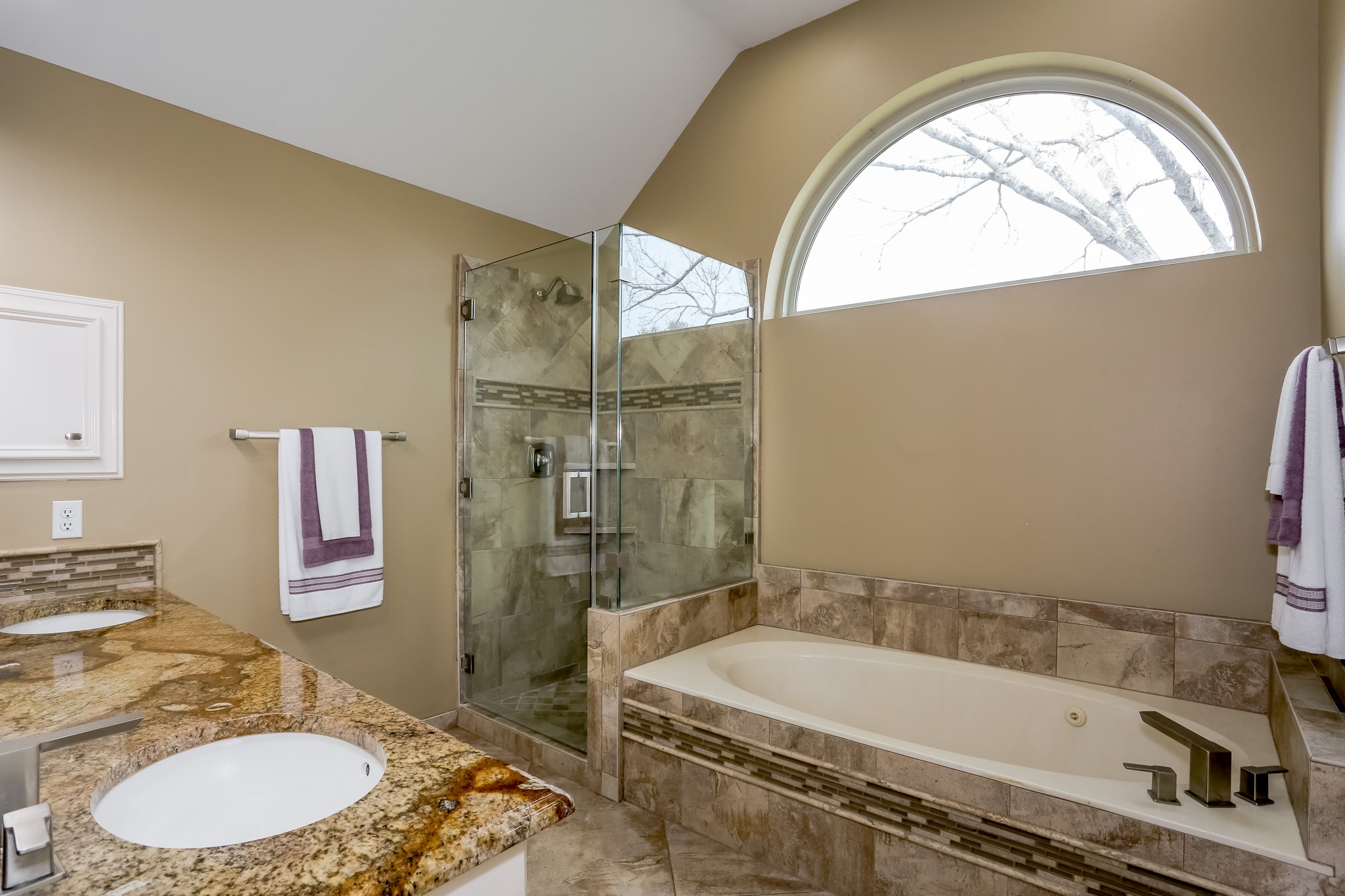 719 Fernglade Drive Property Photo 30