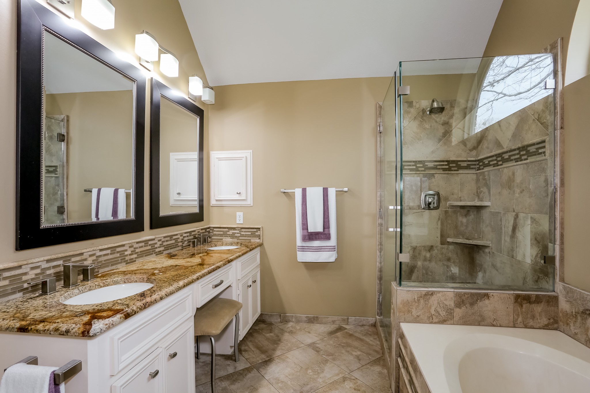 719 Fernglade Drive Property Photo 31