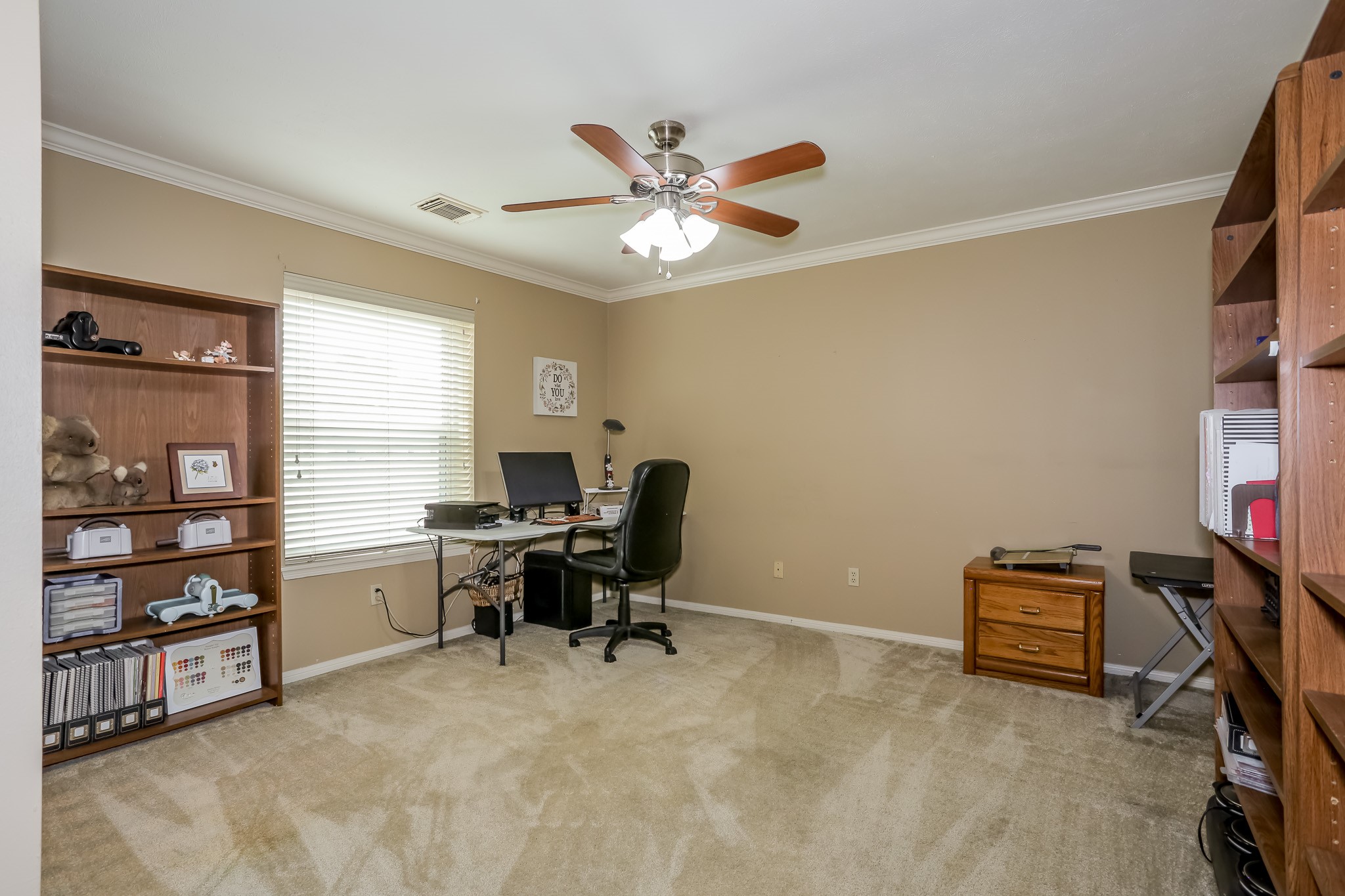 719 Fernglade Drive Property Photo 33