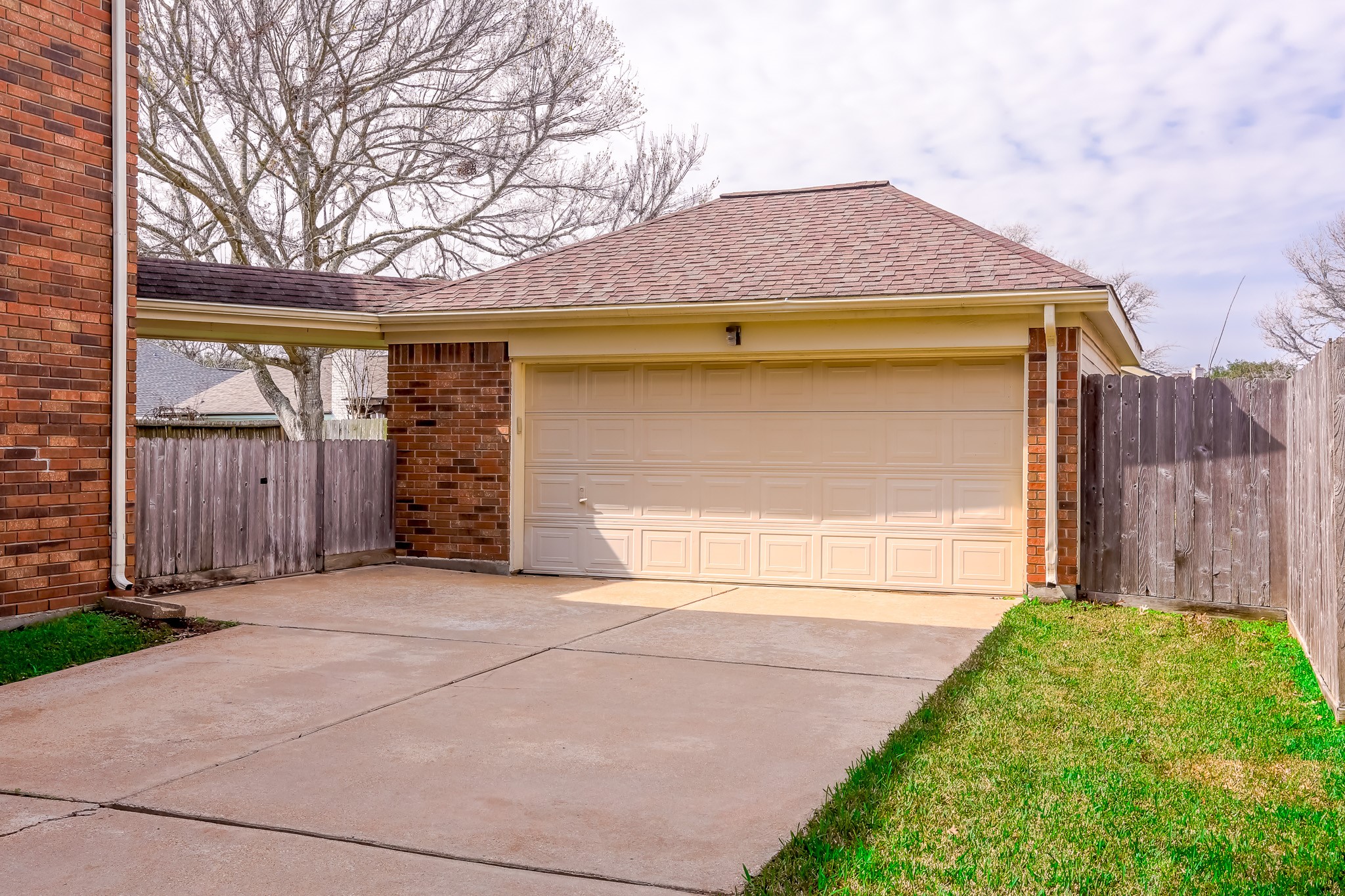 719 Fernglade Drive Property Photo 38