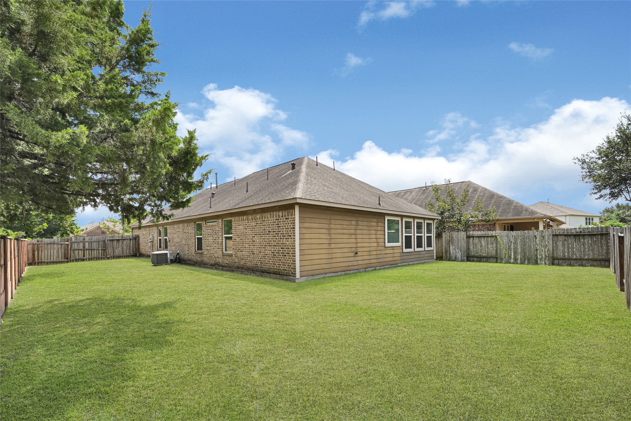 5019 Forest Moss Court Property Photo 7