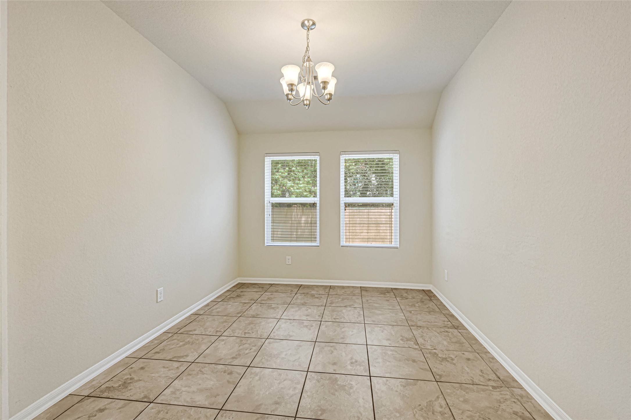 5019 Forest Moss Court Property Photo 15