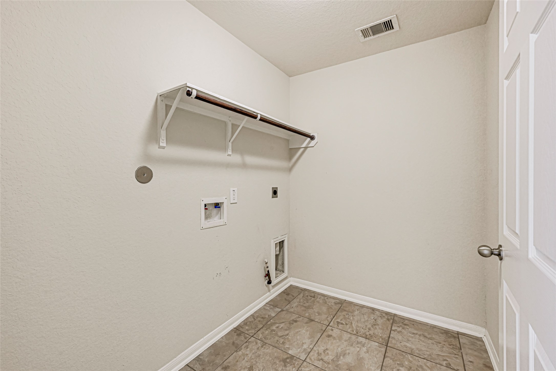 5019 Forest Moss Court Property Photo 16