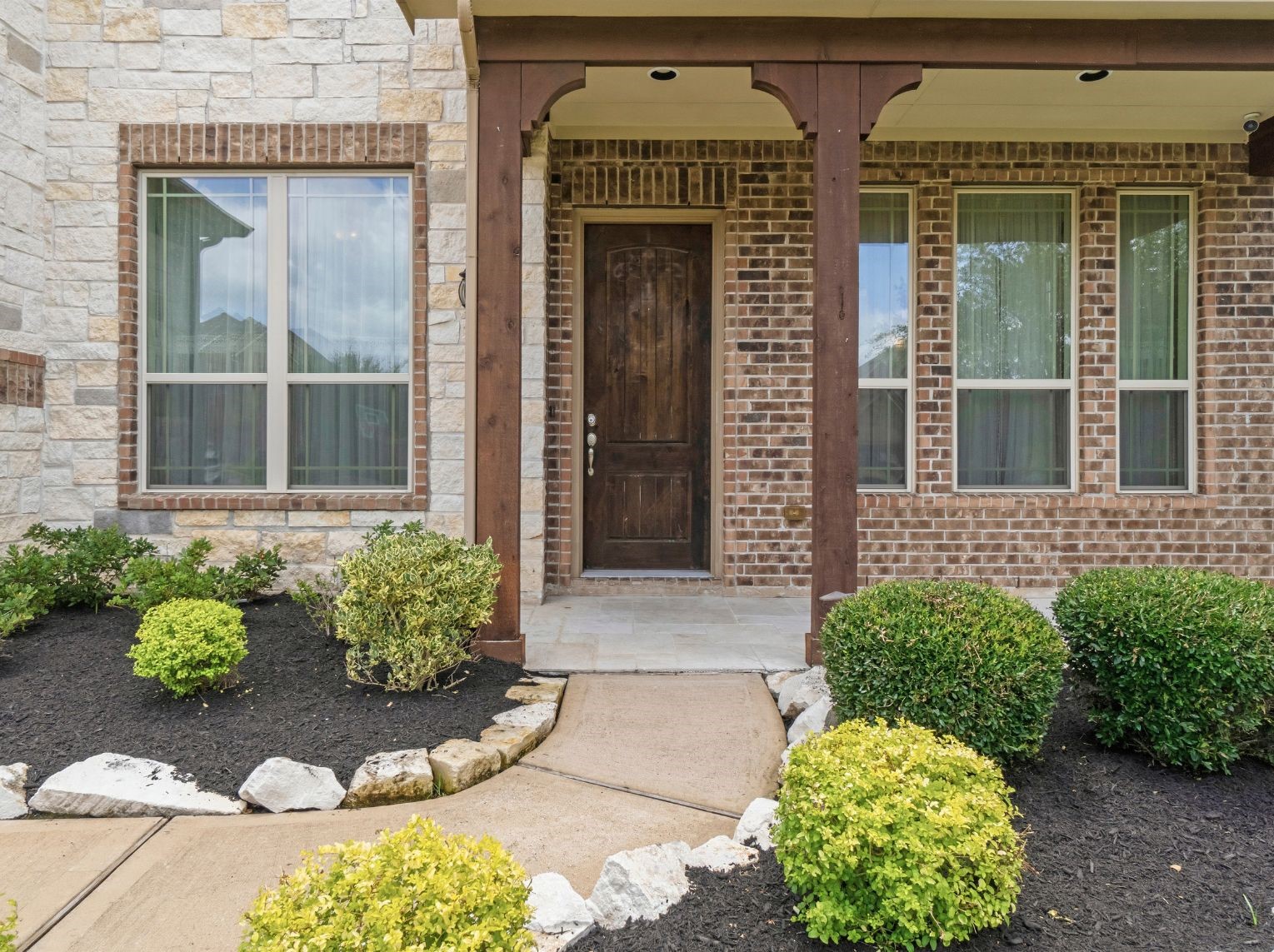 9411 Three Stone Lane Property Photo 2