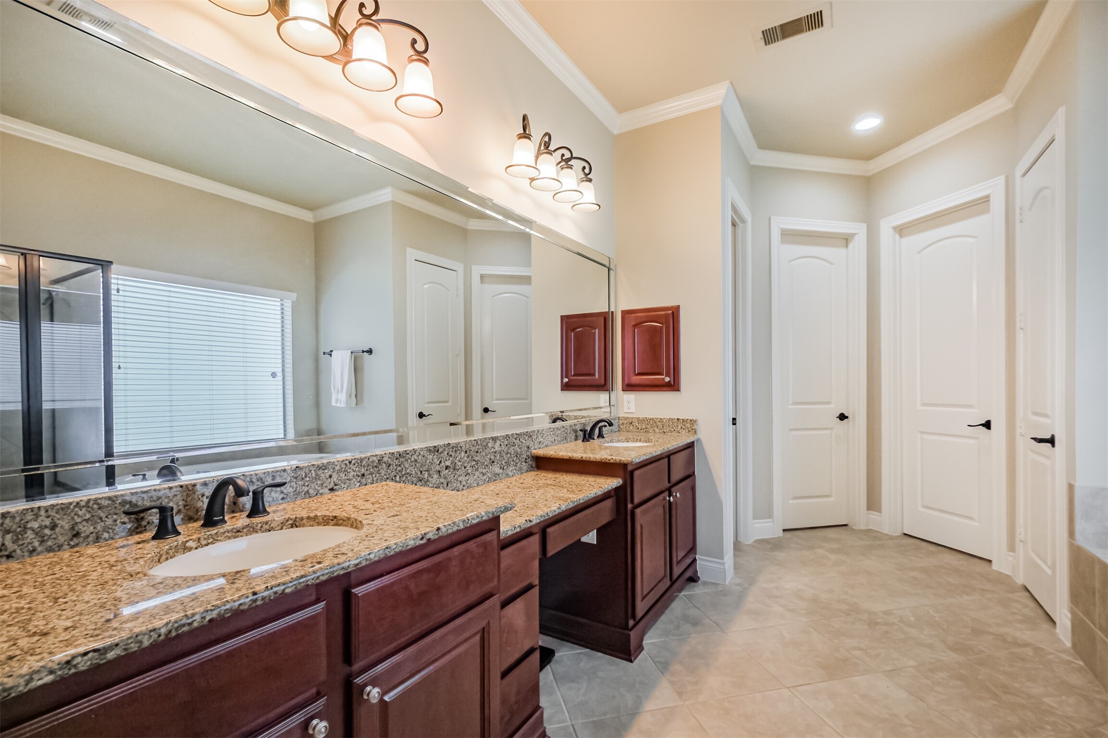 2402 Chesley Park Court Property Photo 12