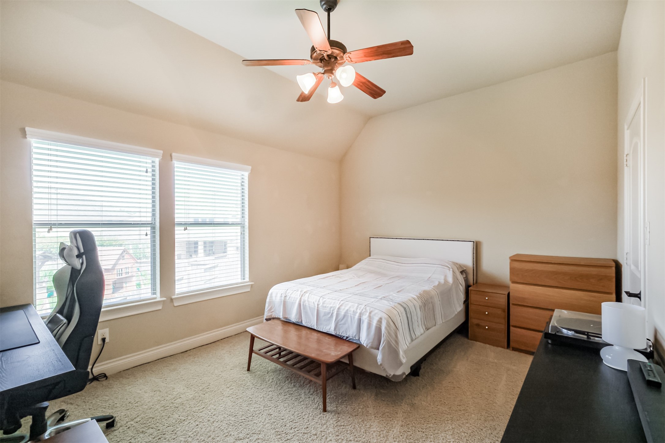 2402 Chesley Park Court Property Photo 34
