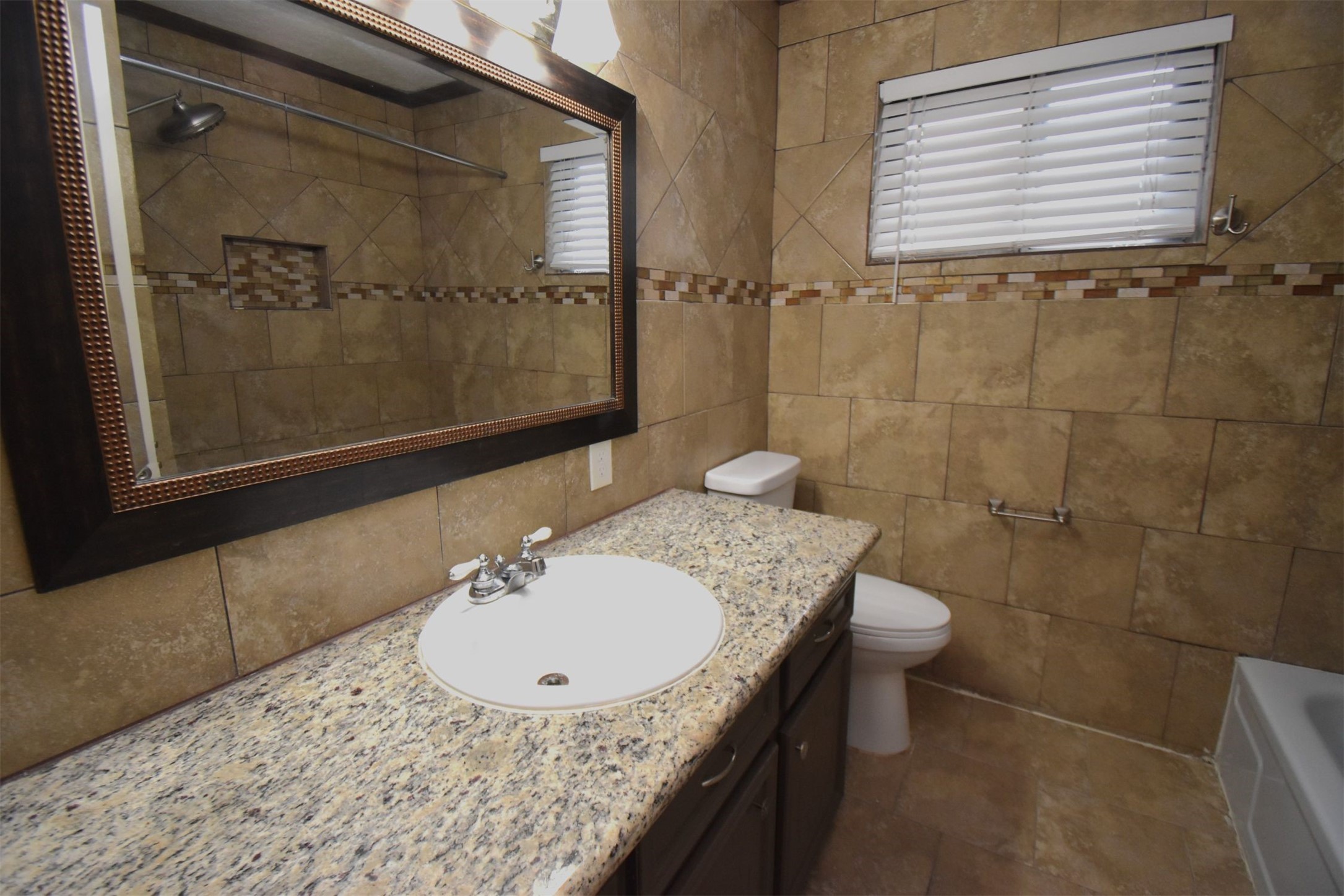 429 Sunset Drive Property Photo 8
