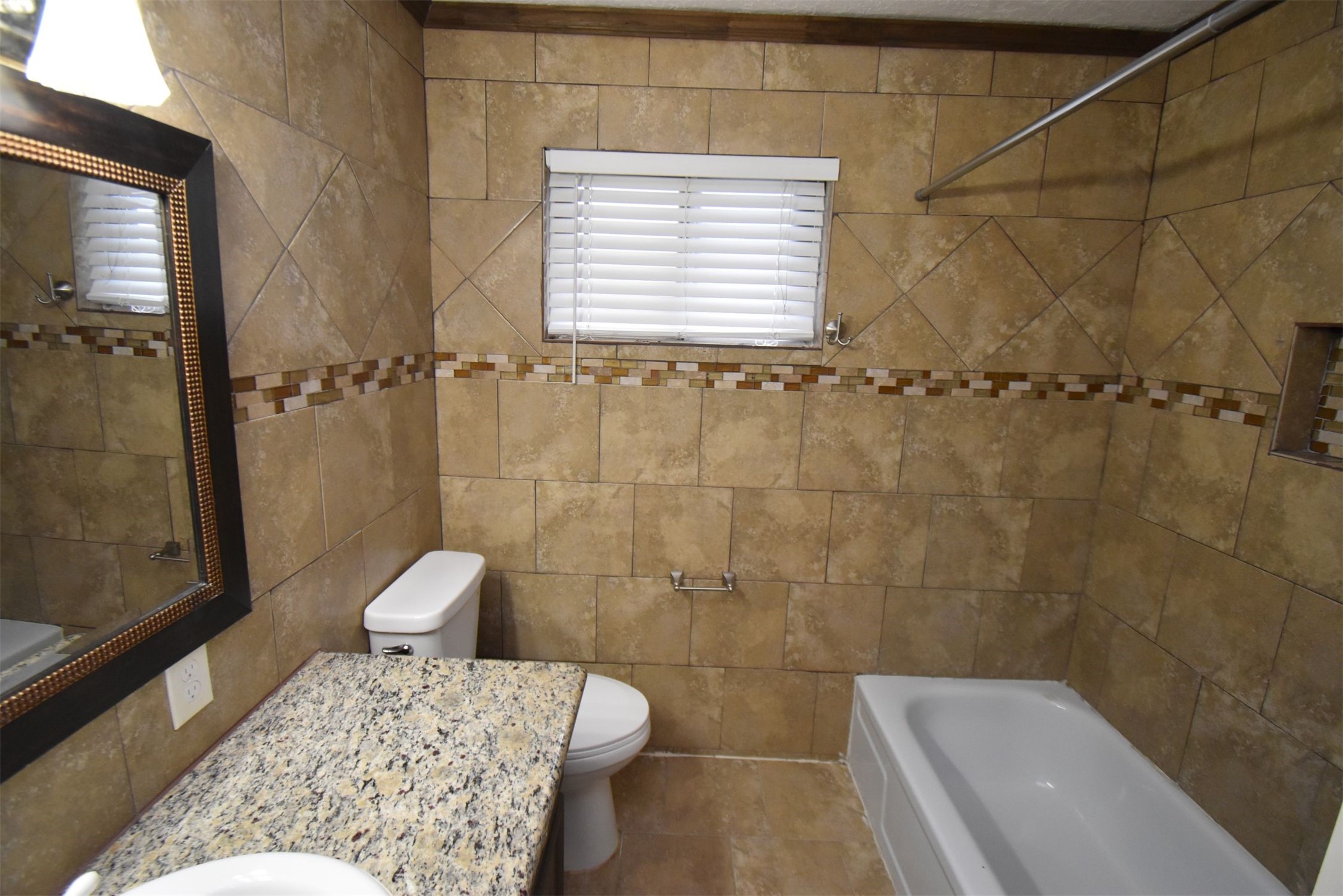 429 Sunset Drive Property Photo 9