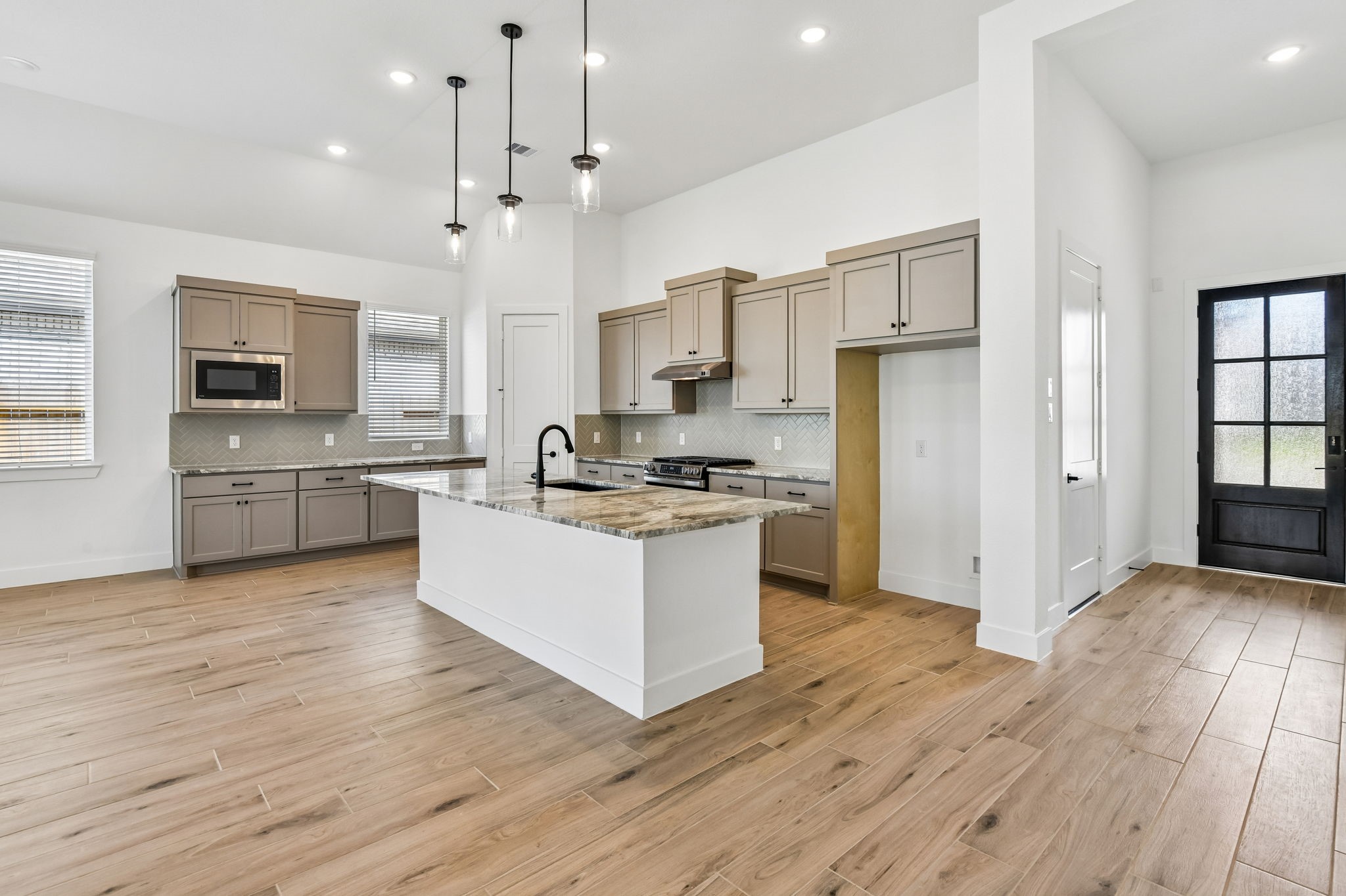 18060 Brennie Bird Lane Property Photo 7