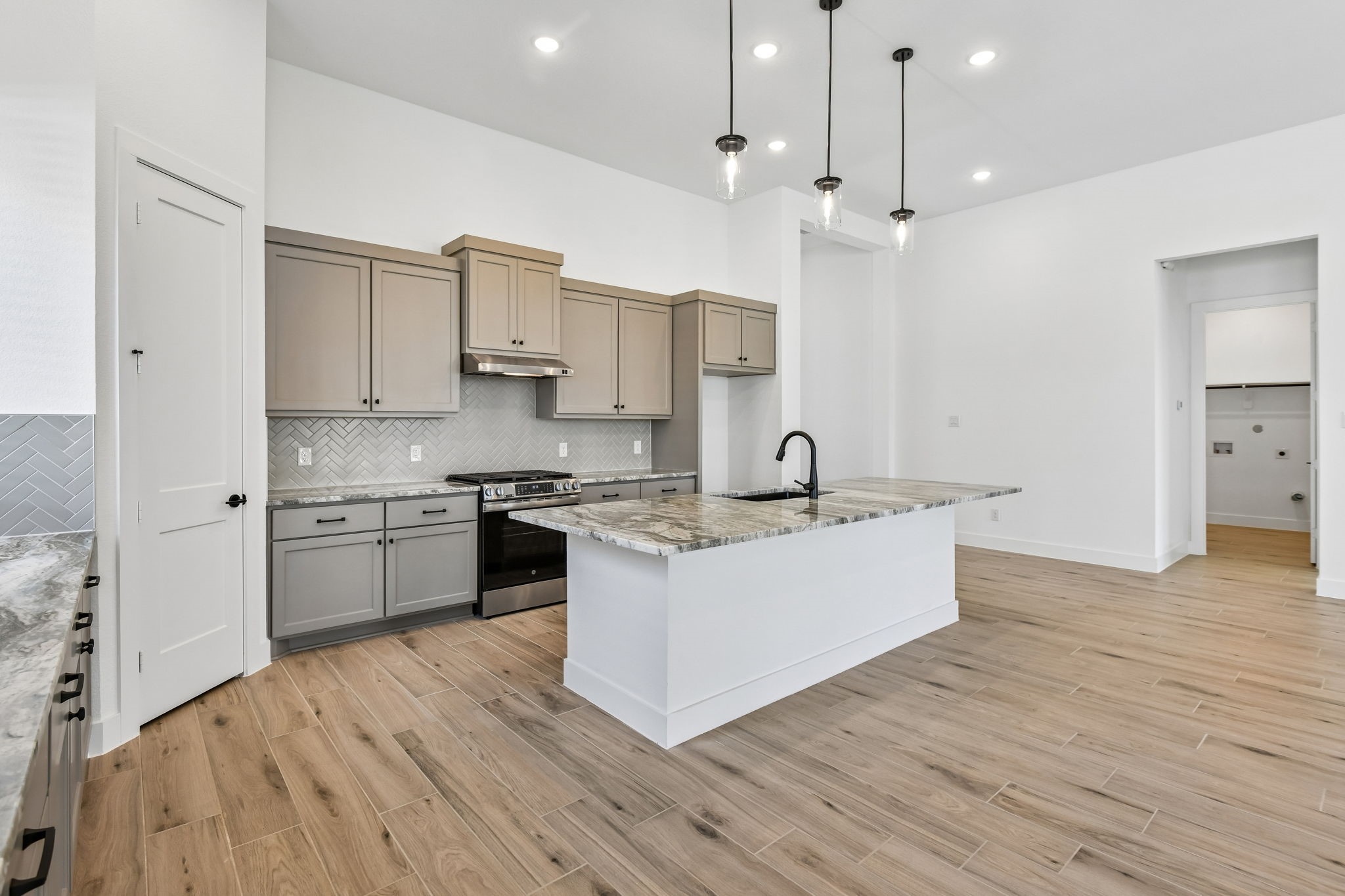 18060 Brennie Bird Lane Property Photo 8