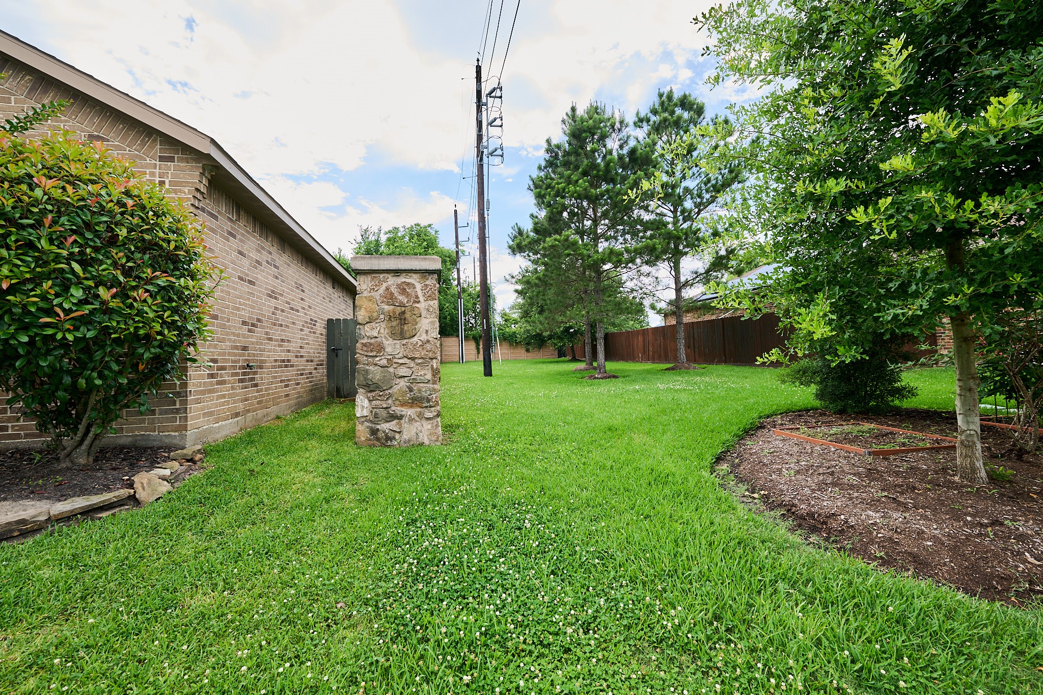 4902 Preserve Park Drive Property Photo 3