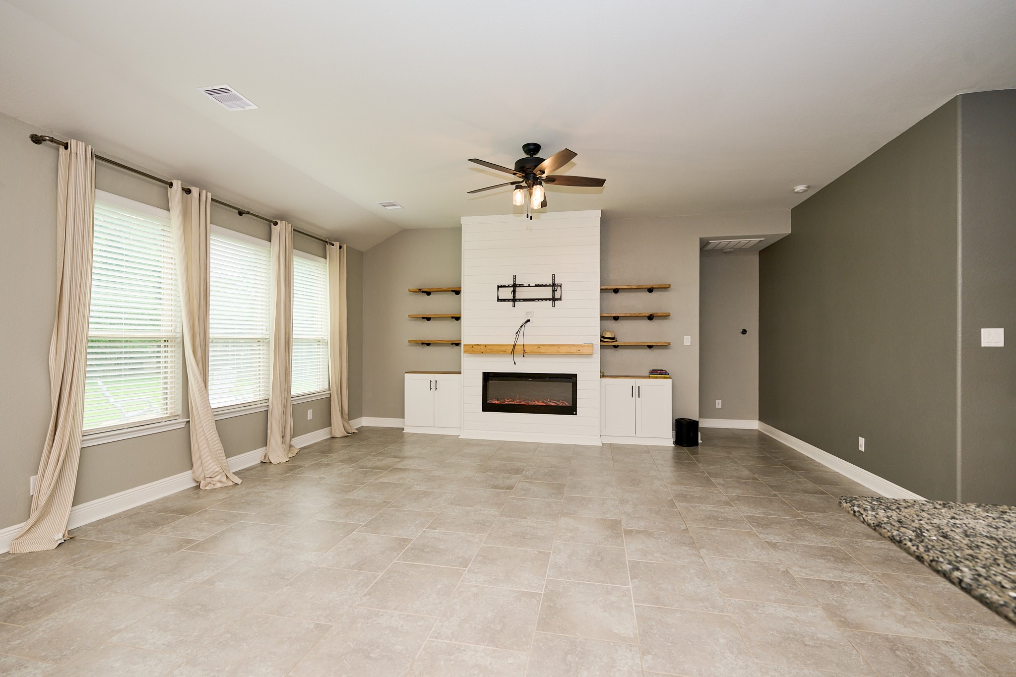 4902 Preserve Park Drive Property Photo 10