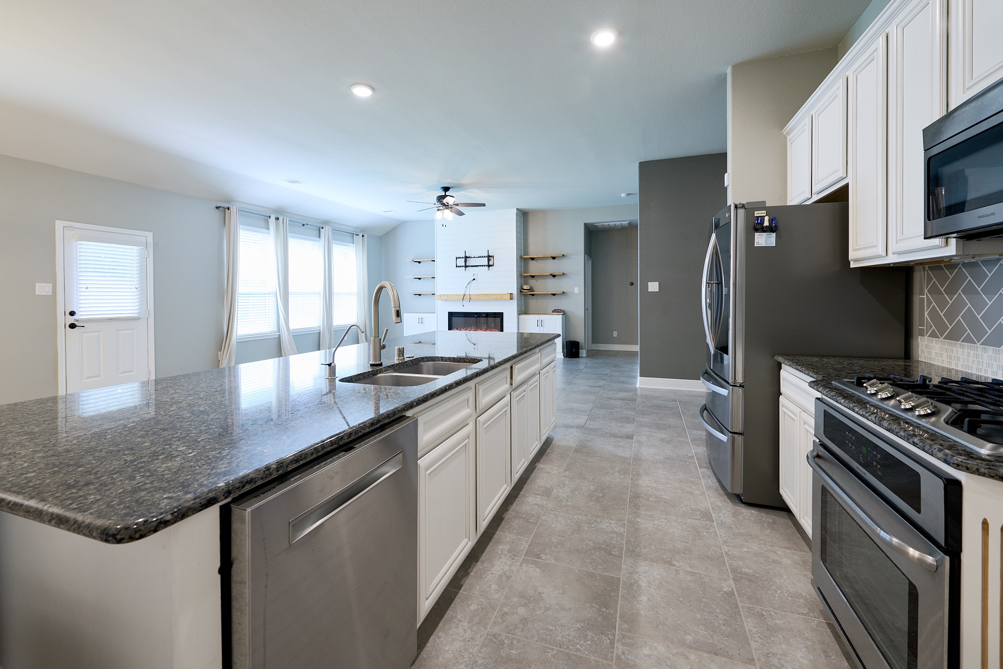 4902 Preserve Park Drive Property Photo 18