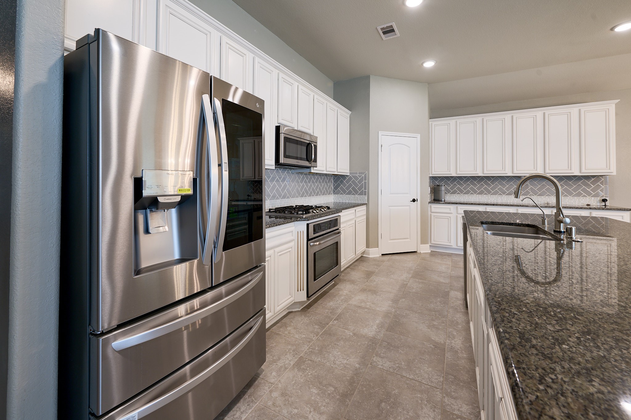 4902 Preserve Park Drive Property Photo 19