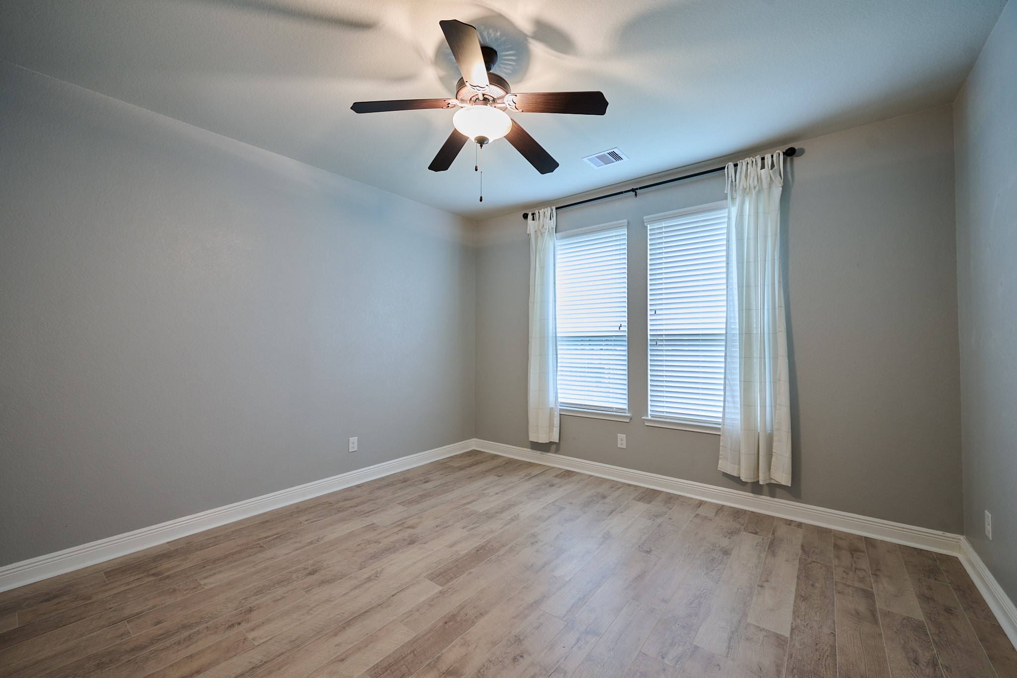 4902 Preserve Park Drive Property Photo 25