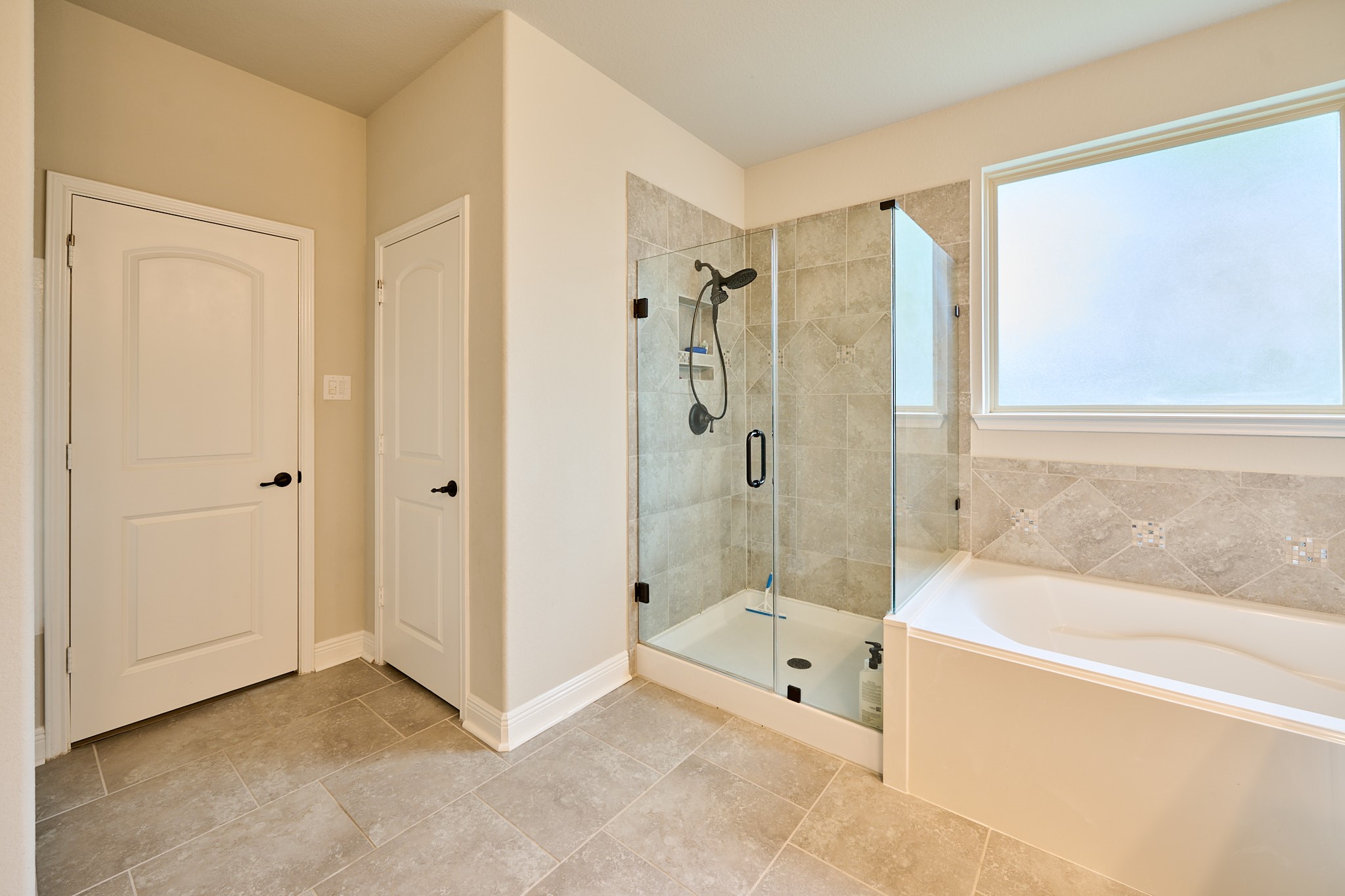 4902 Preserve Park Drive Property Photo 27