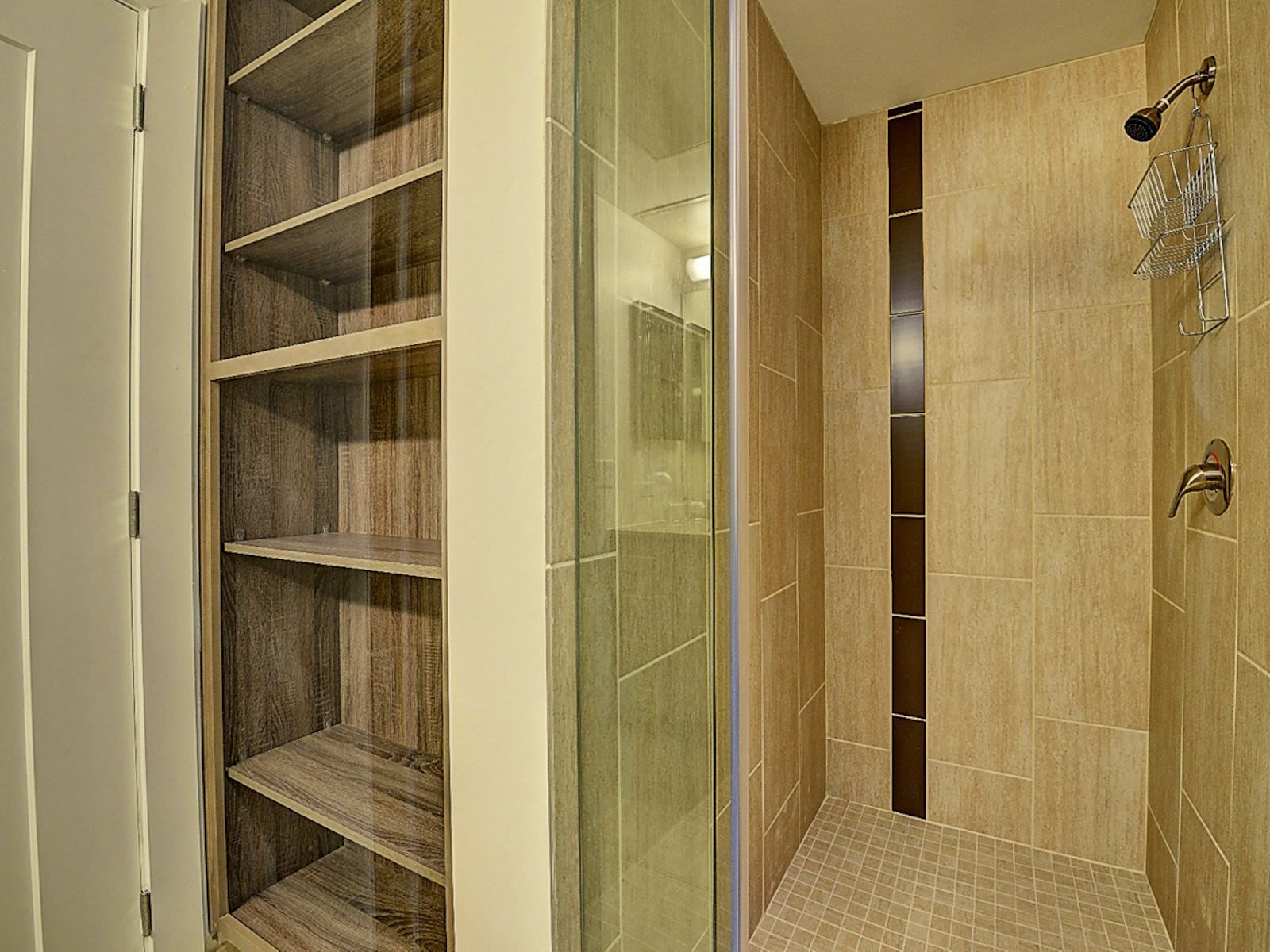 3550 Main Street 5418 Property Photo 9