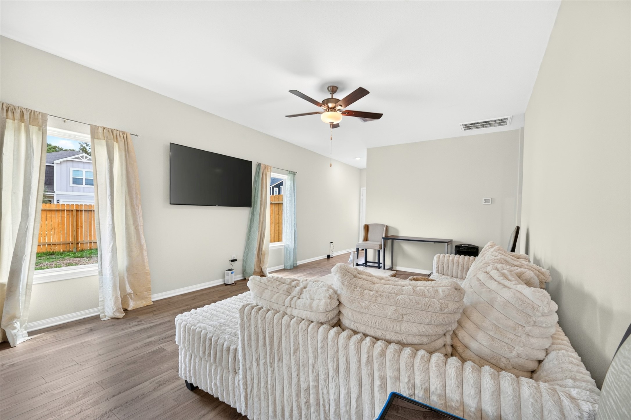 8215 Vanilla Orchid Drive Property Photo 1