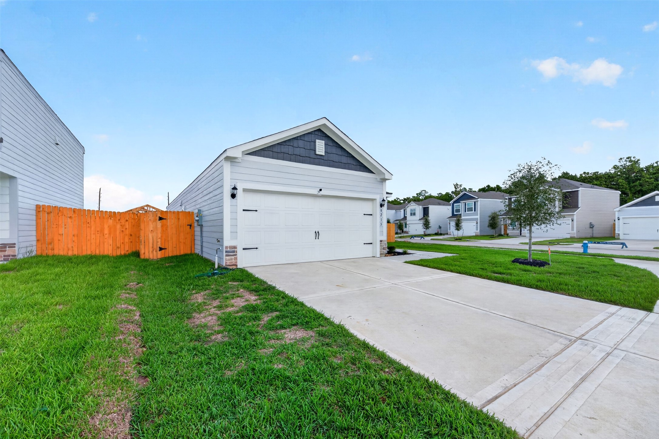 8215 Vanilla Orchid Drive Property Photo 3