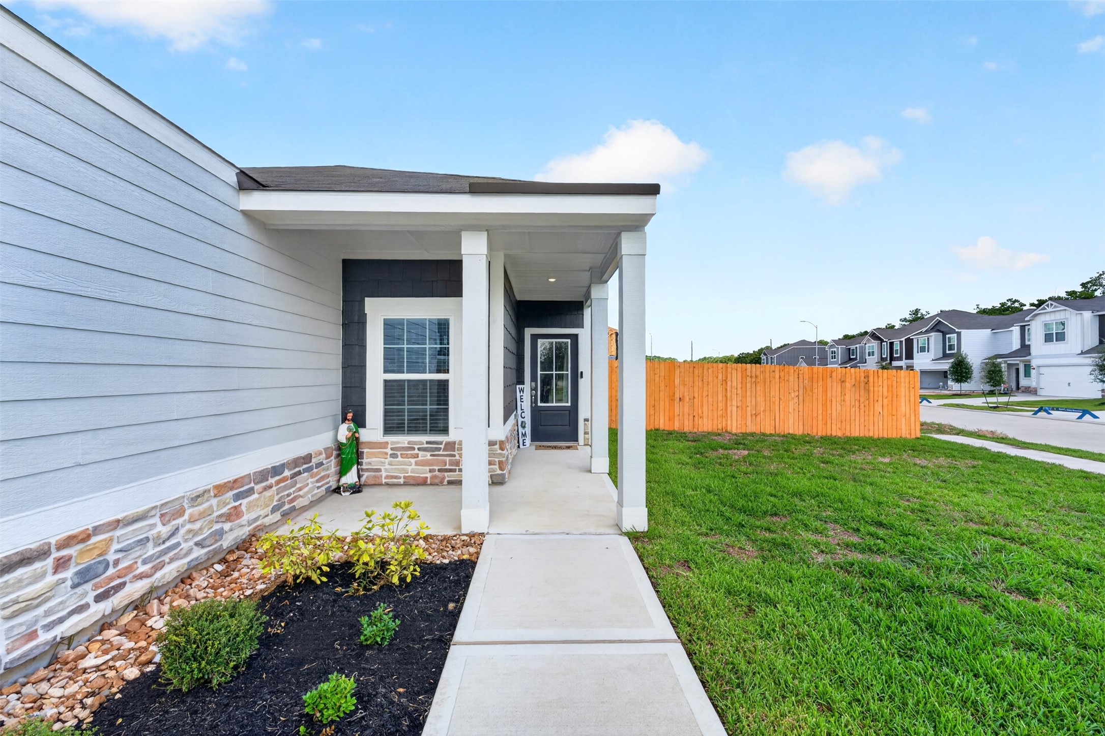 8215 Vanilla Orchid Drive Property Photo 4