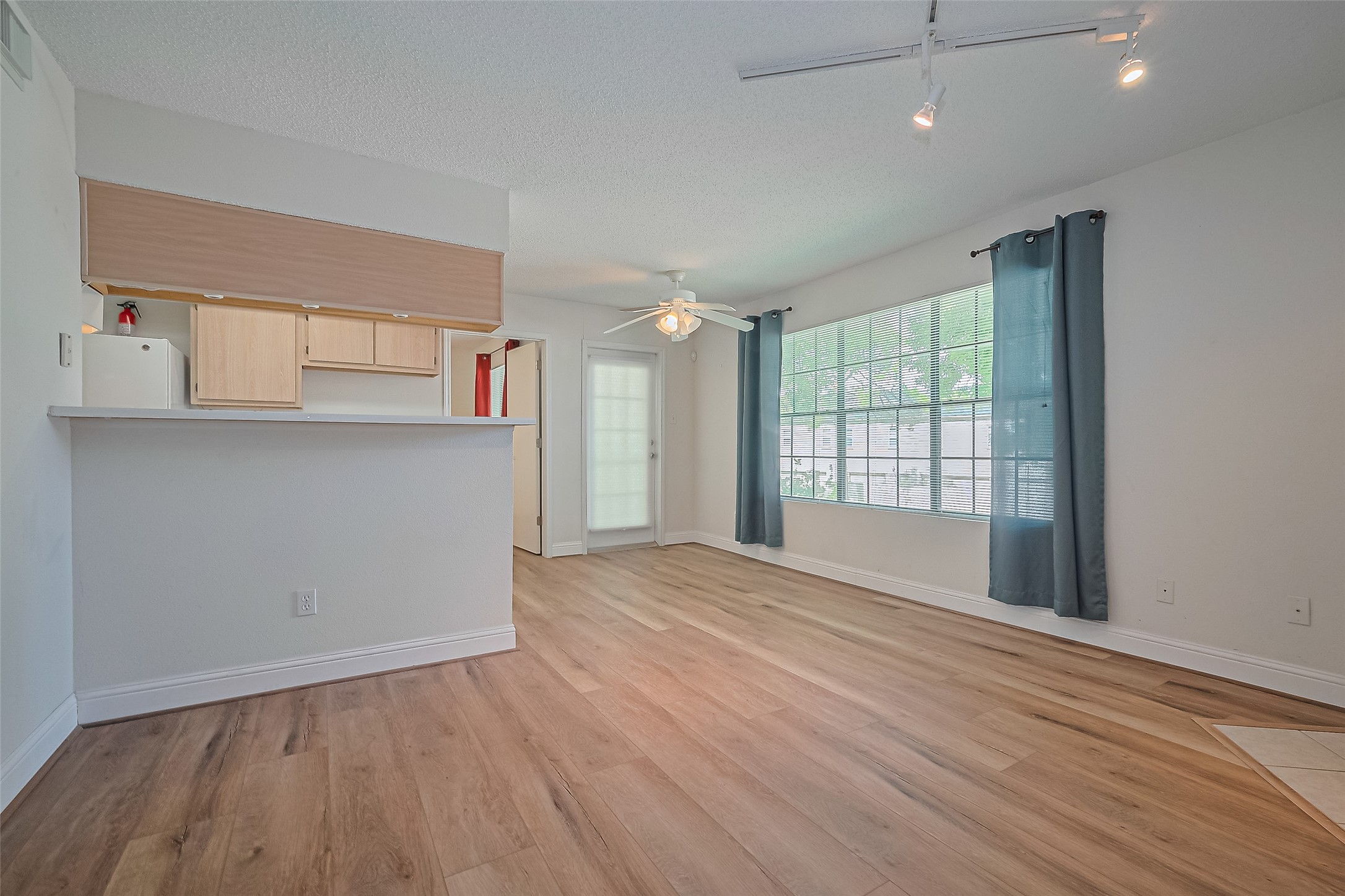 2750 Holly Hall Street 910 Property Photo 5