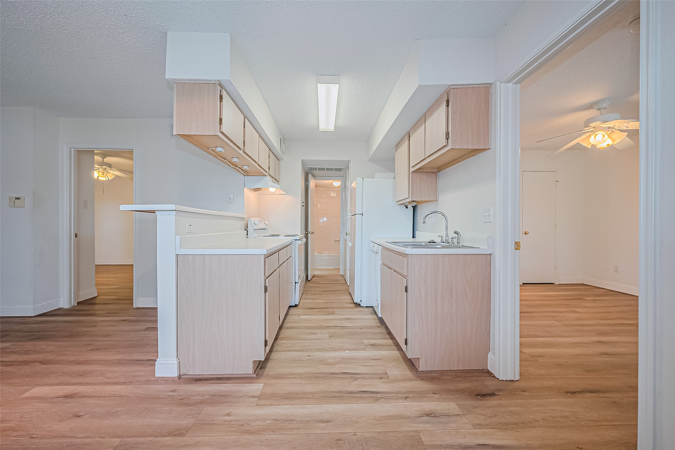 2750 Holly Hall Street 910 Property Photo 11