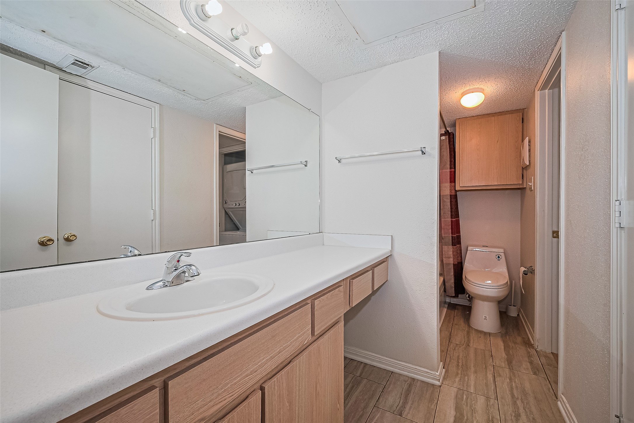2750 Holly Hall Street 910 Property Photo 15