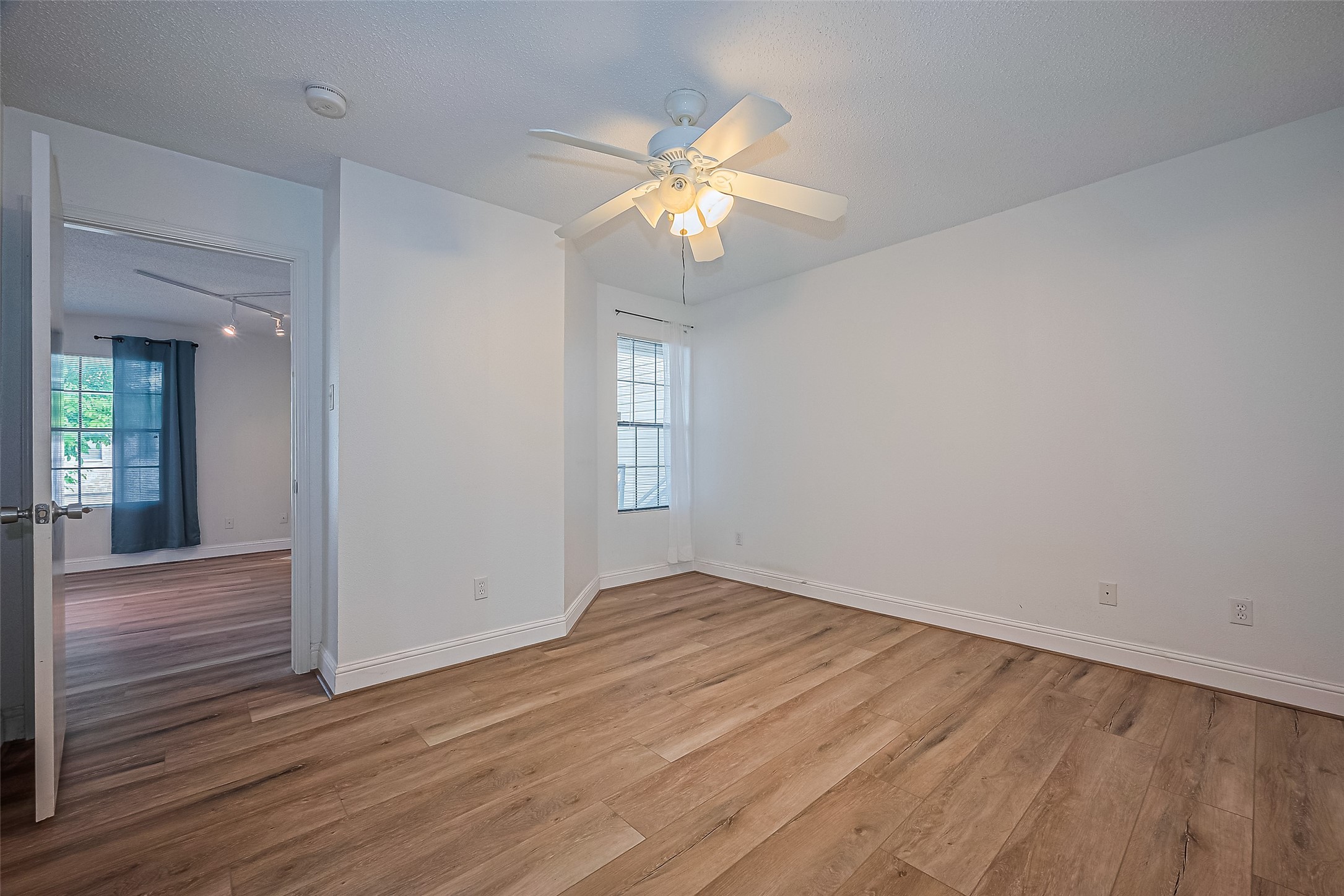 2750 Holly Hall Street 910 Property Photo 16