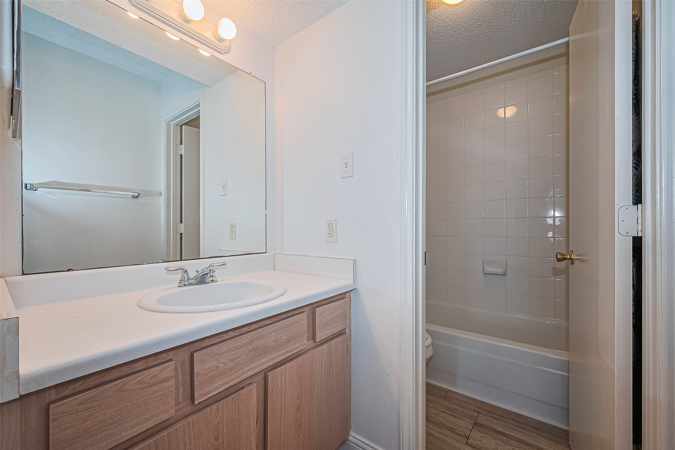2750 Holly Hall Street 910 Property Photo 26