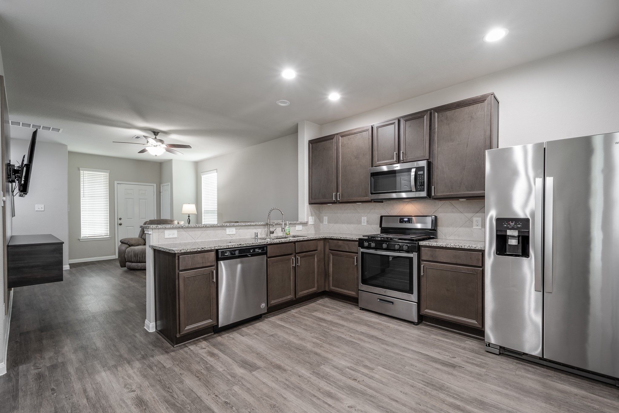 17542 Holroyd Road Property Photo 10