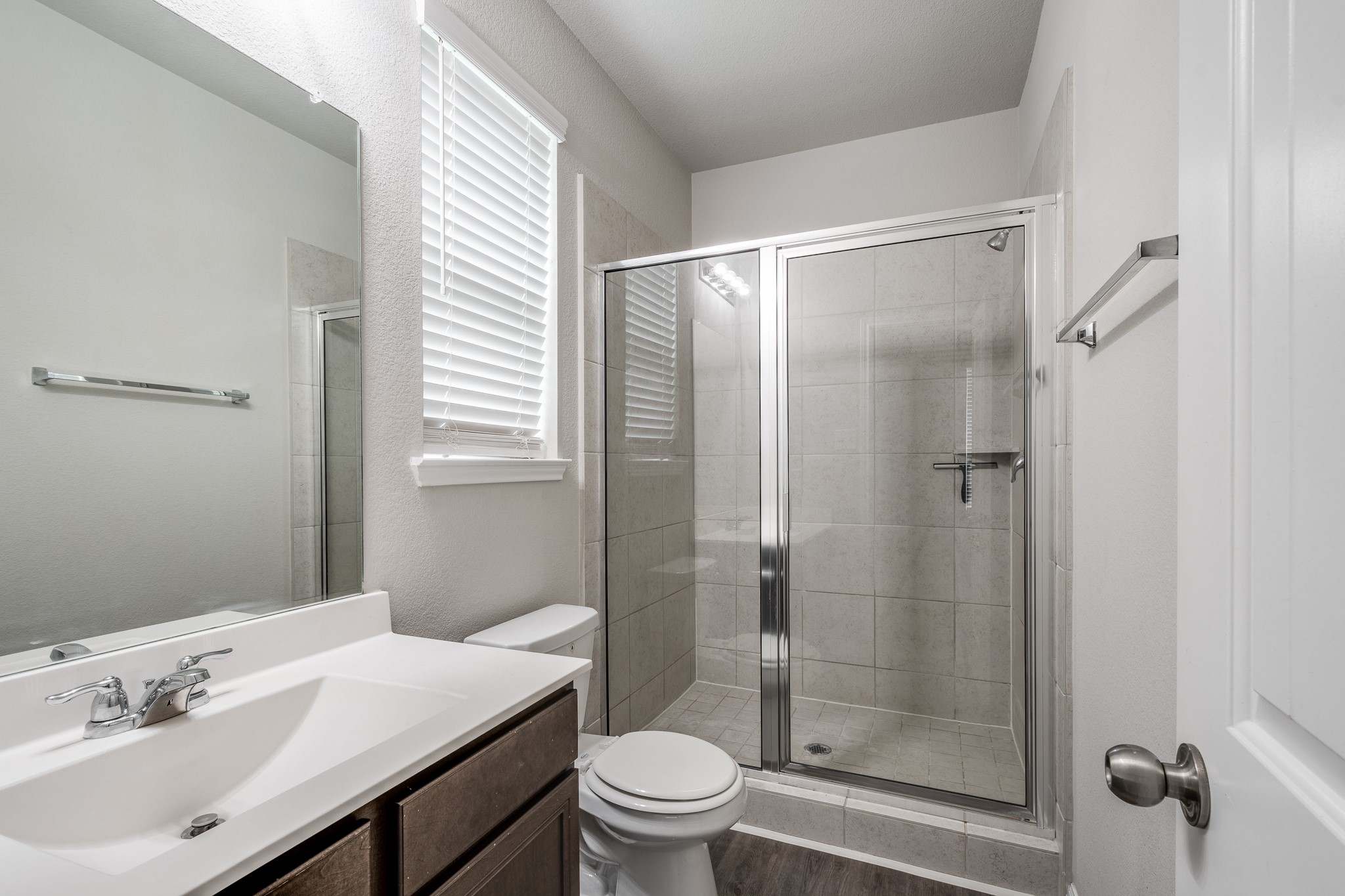 17542 Holroyd Road Property Photo 14