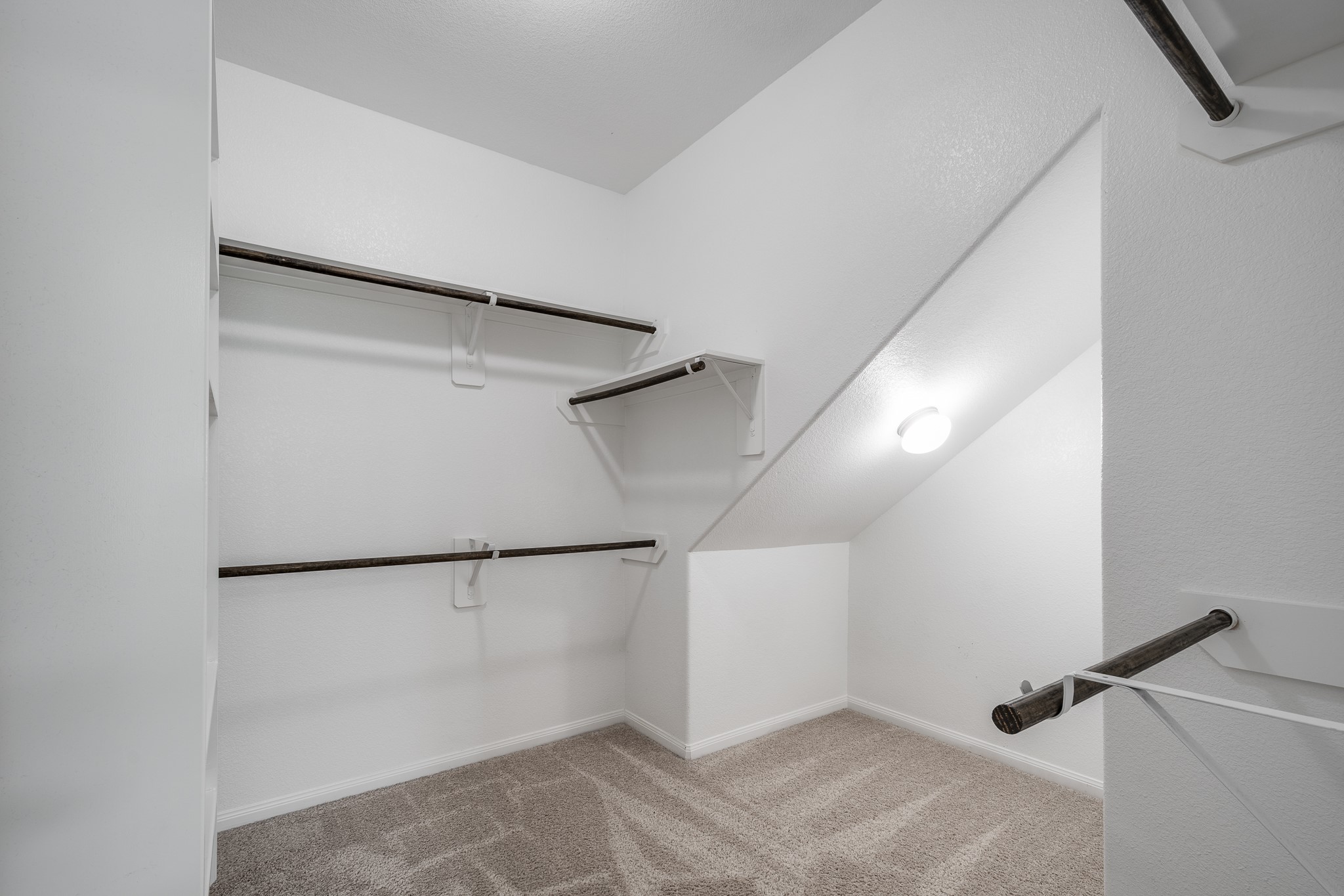 17542 Holroyd Road Property Photo 15