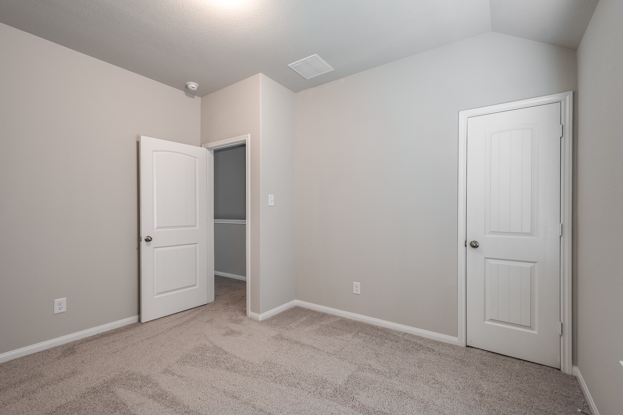 17542 Holroyd Road Property Photo 20