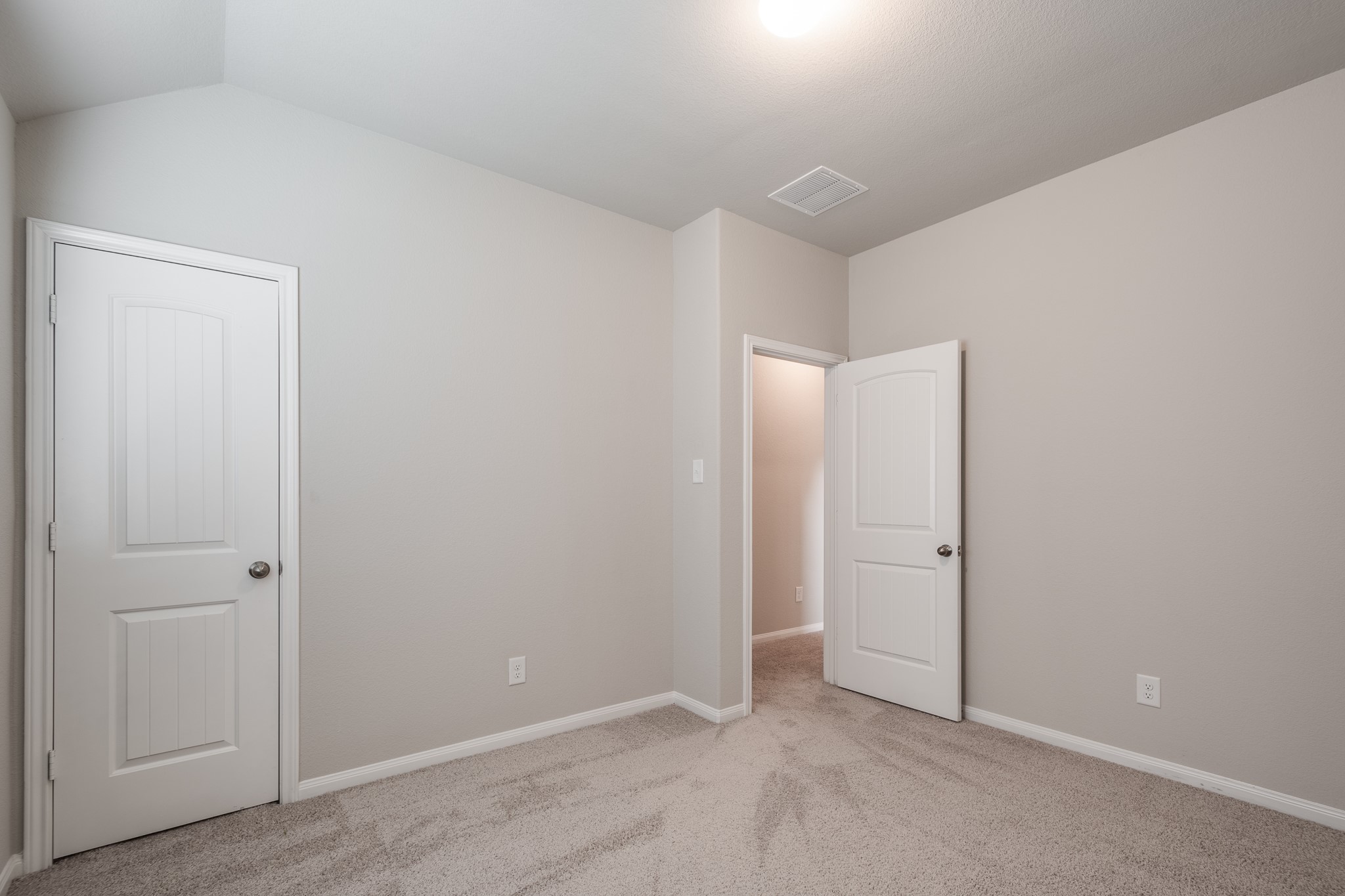 17542 Holroyd Road Property Photo 22