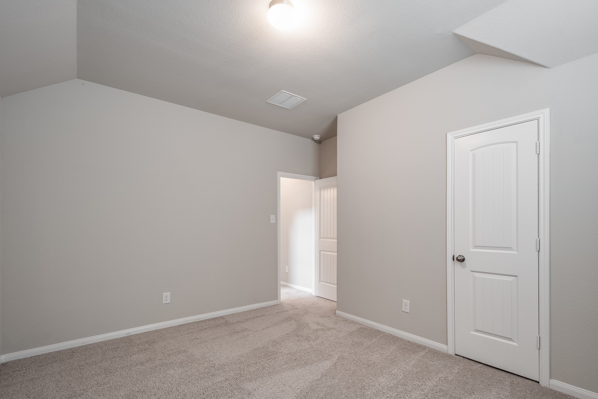 17542 Holroyd Road Property Photo 24