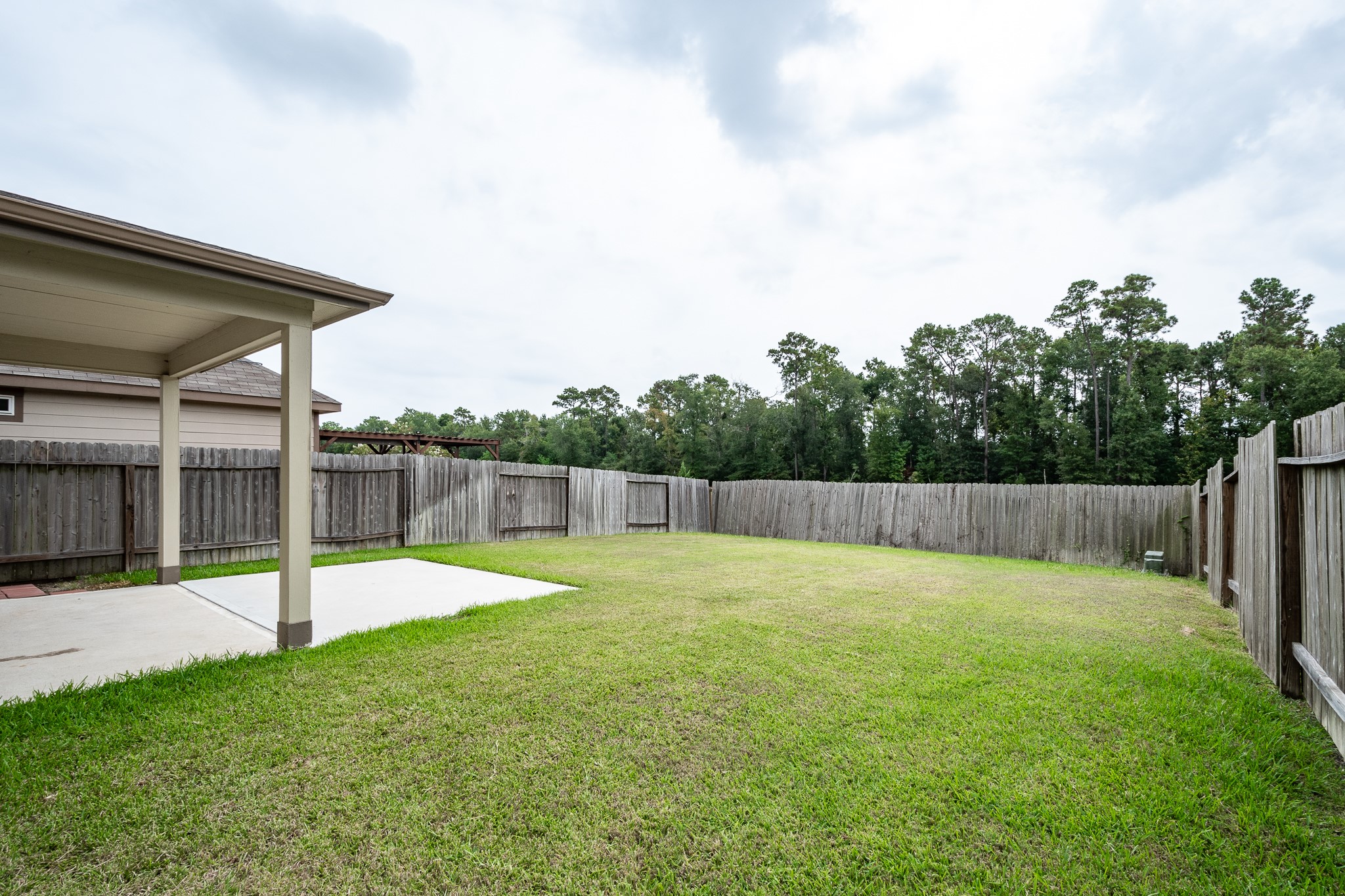 17542 Holroyd Road Property Photo 27