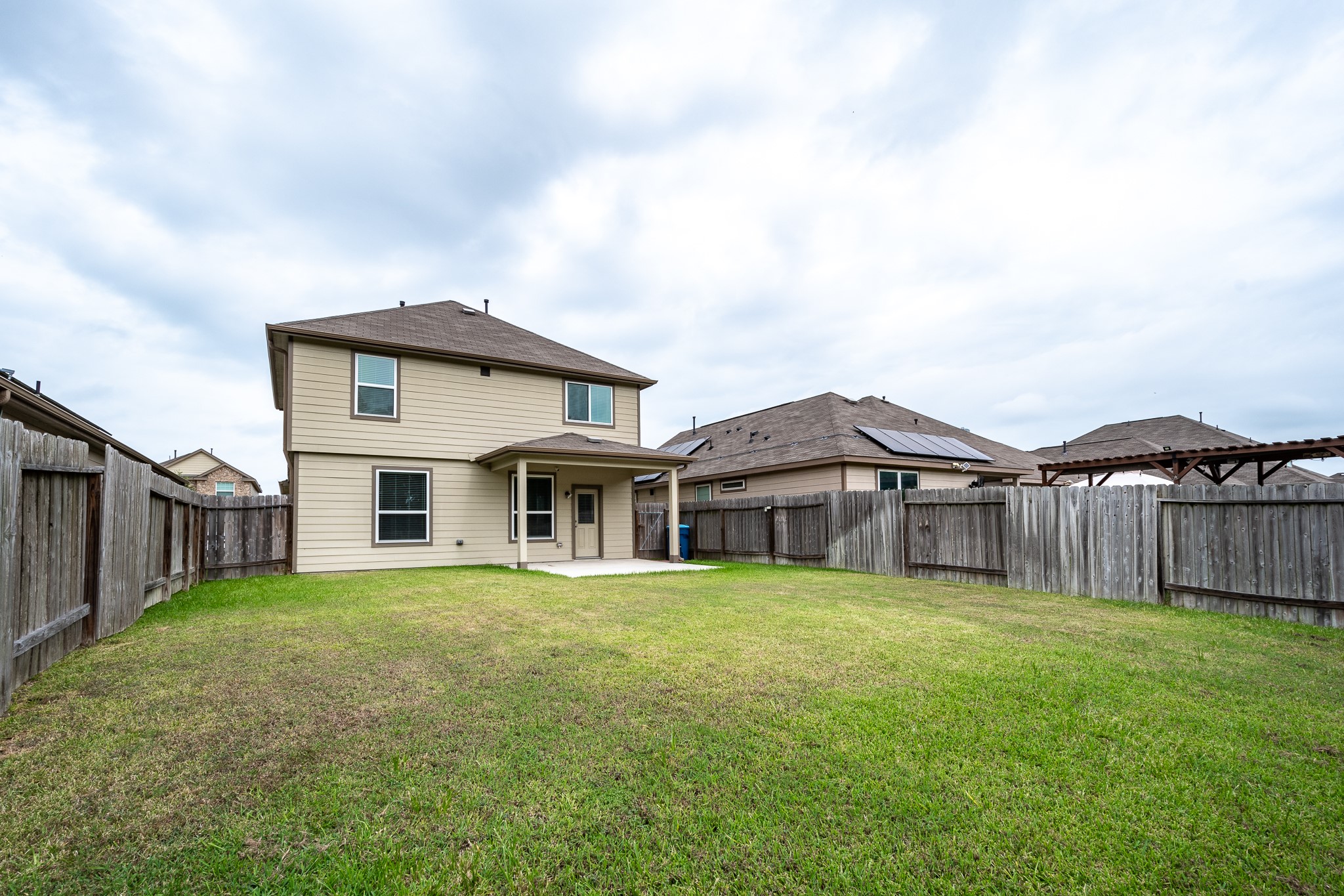 17542 Holroyd Road Property Photo 28
